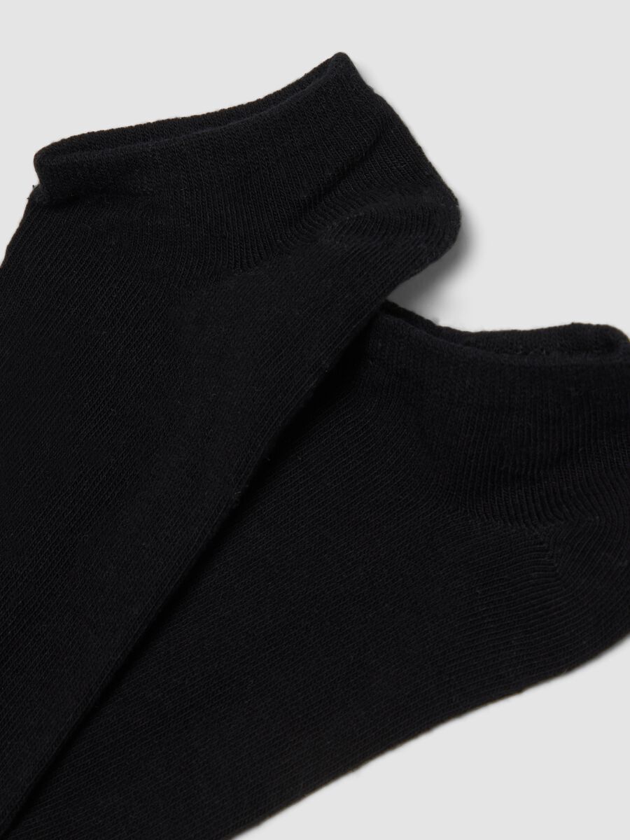 10-pack of men&rsquo;s black ankle sports socks in organic cotton blend_1