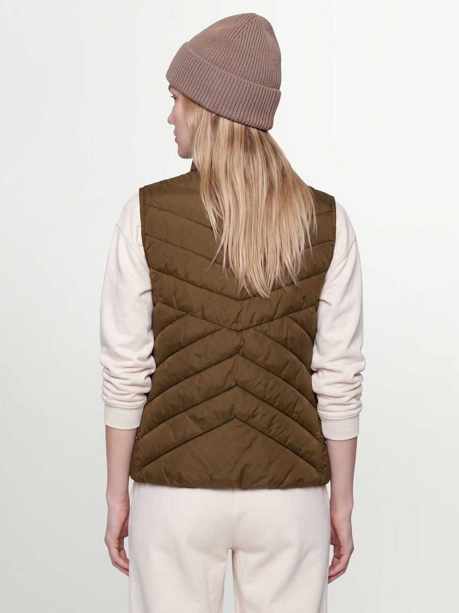 Green Ultralight Quilted Gilet with Zip and High Neck_2