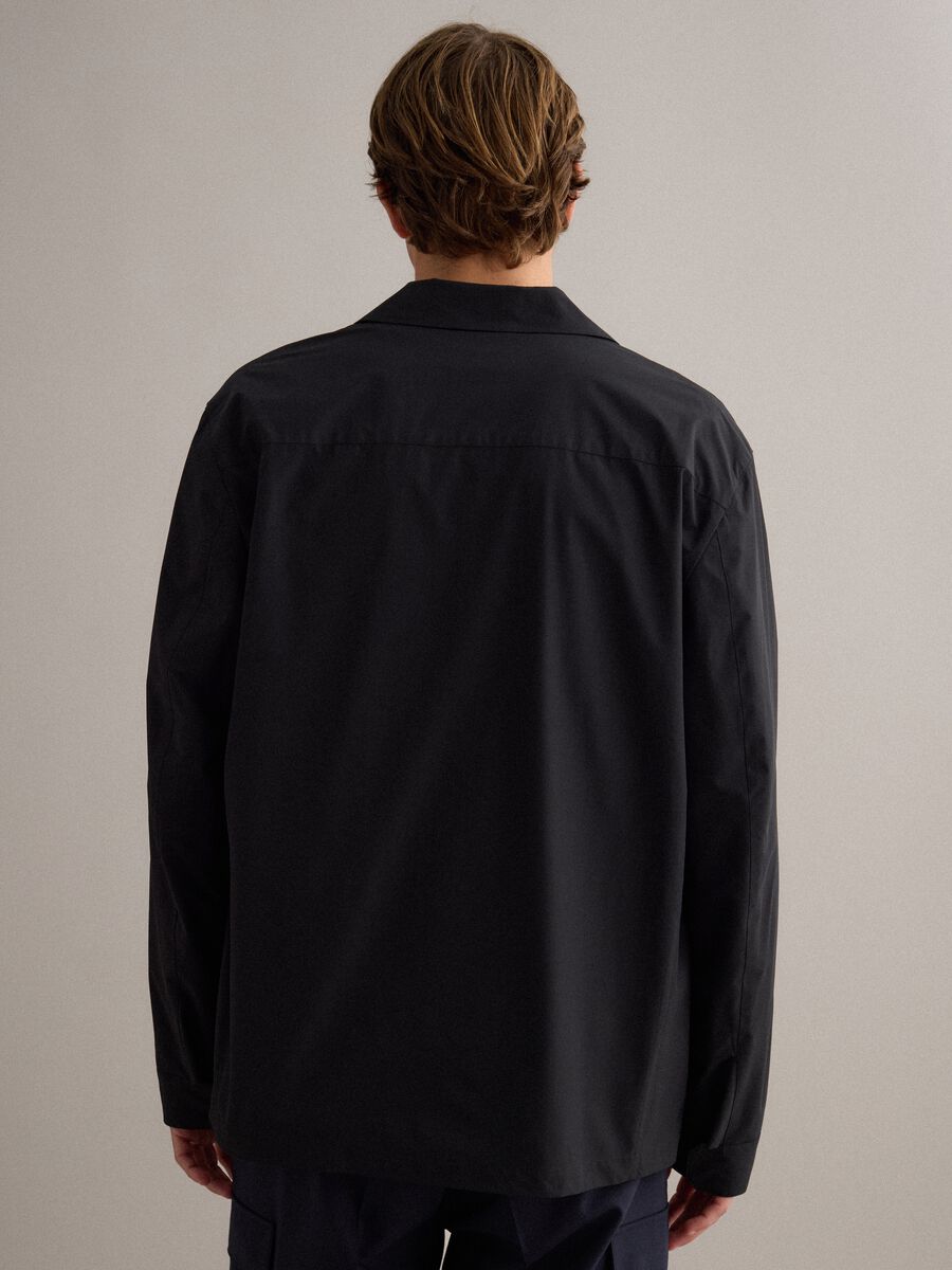 Black waterproof lightweight jacket regular fit_3