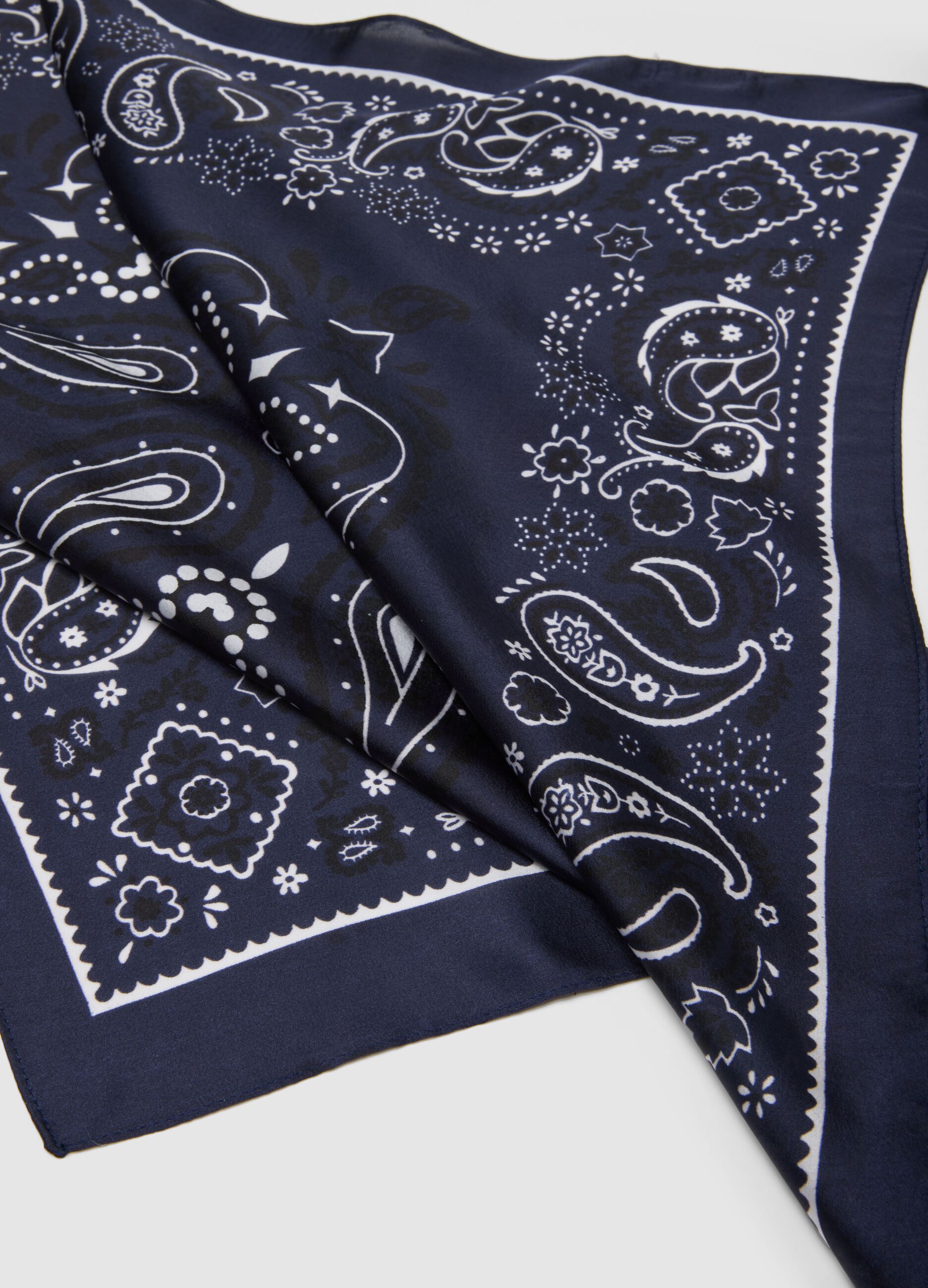 Blue regular-fit bandana with paisley pattern