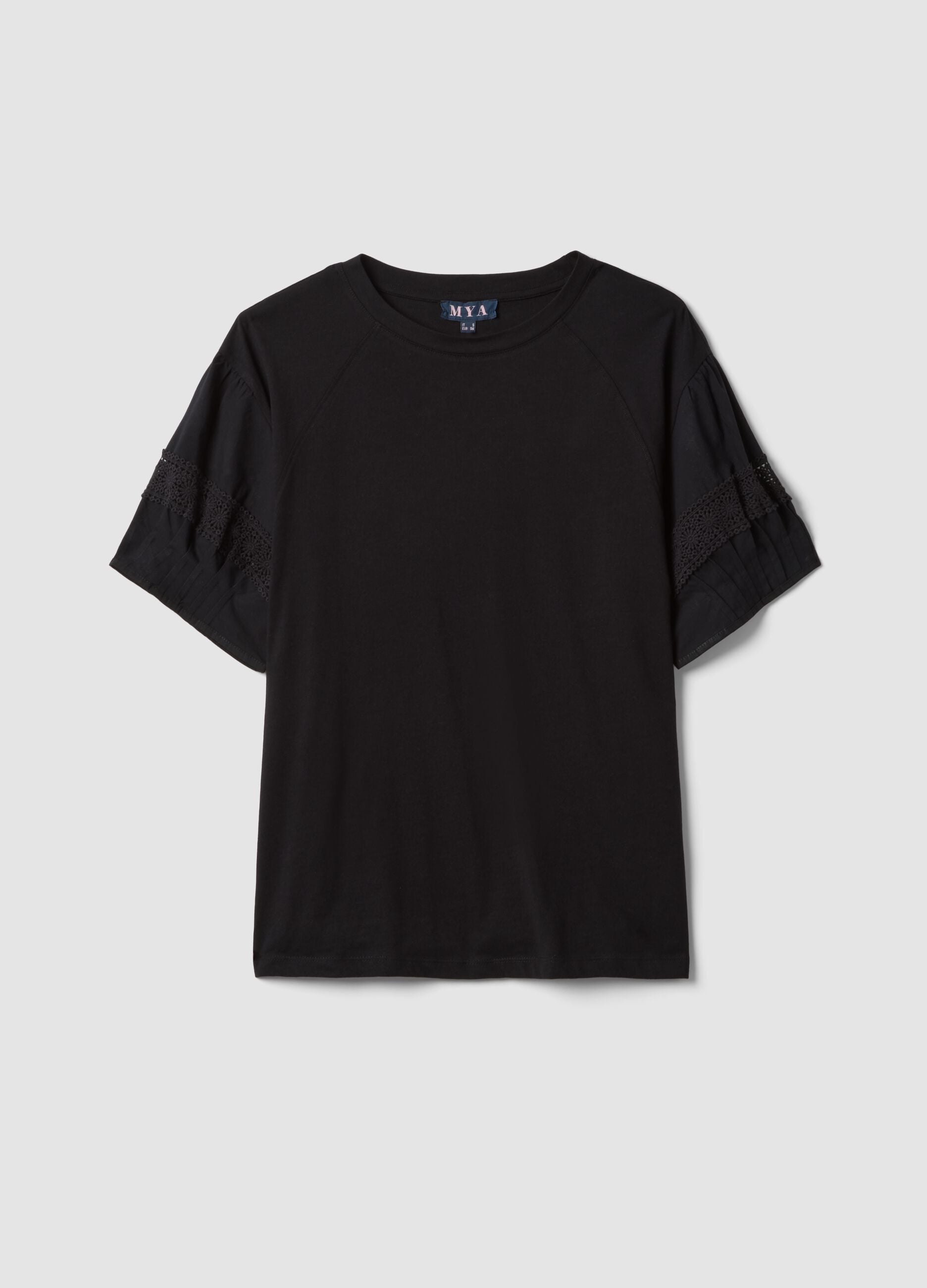 Black regular fit pure cotton t-shirt