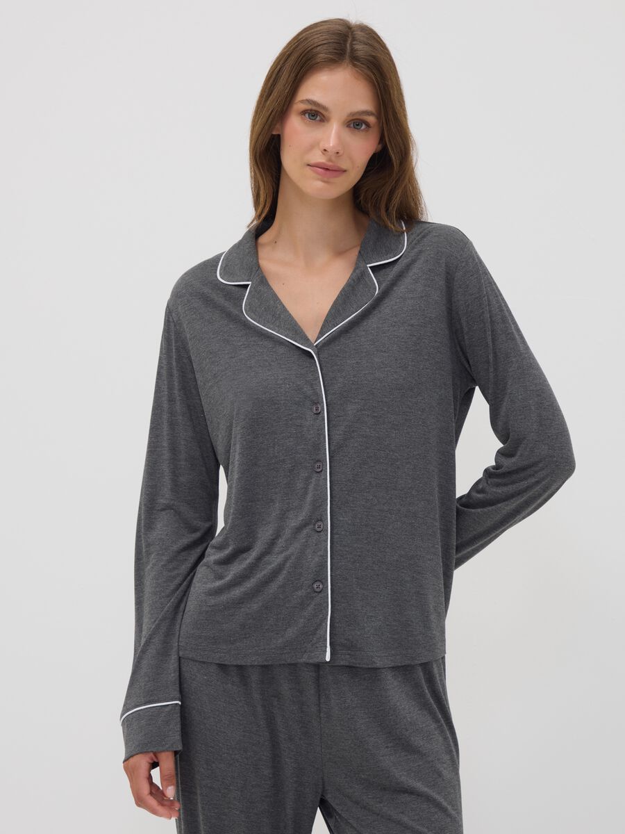 Grey pure viscose pyjamas with V-neck and contrast piping_1