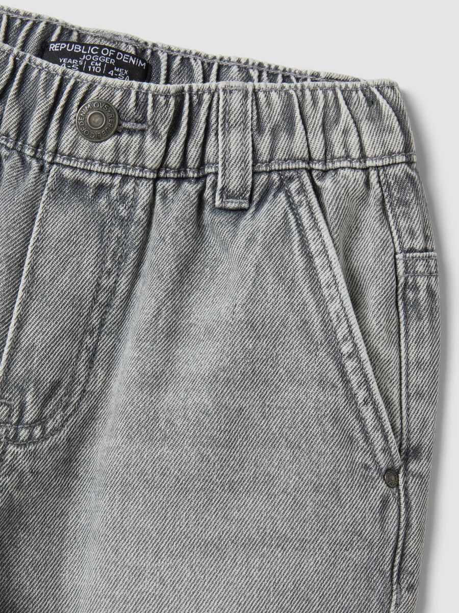Grey cotton denim joggers with elasticated waist, relaxed fit_2