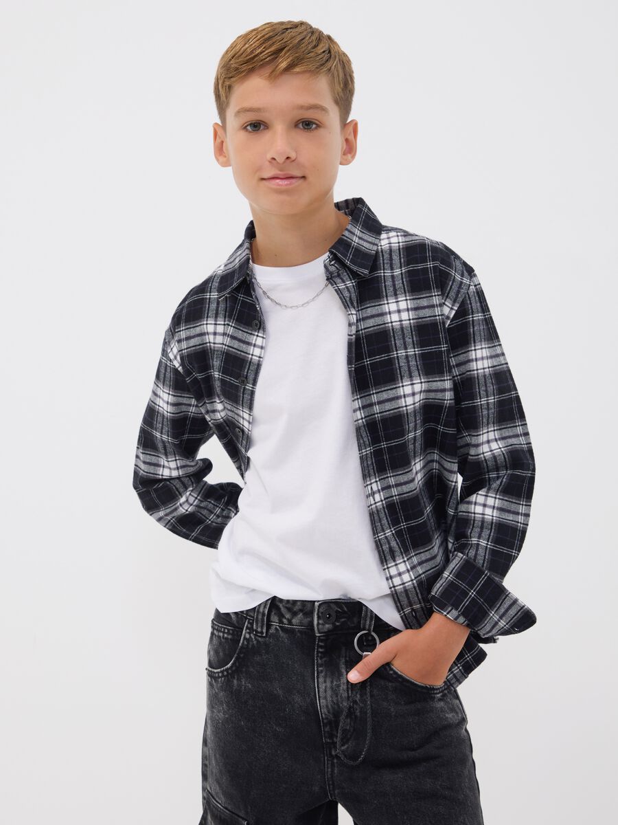Camicia nera a quadri in puro cotone regular fit per ragazzo_1