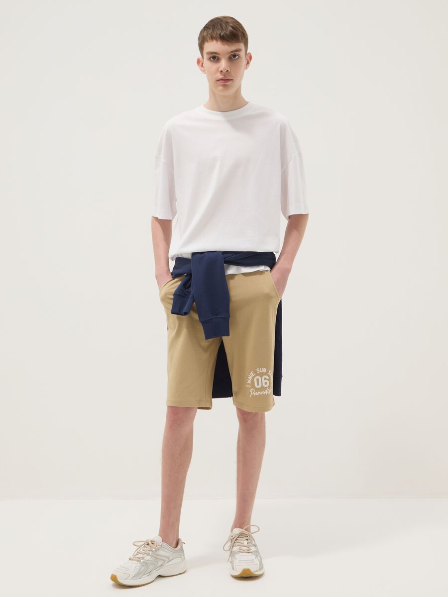 Pantaloni corti in puro cotone beige da ragazzo regular fit_0