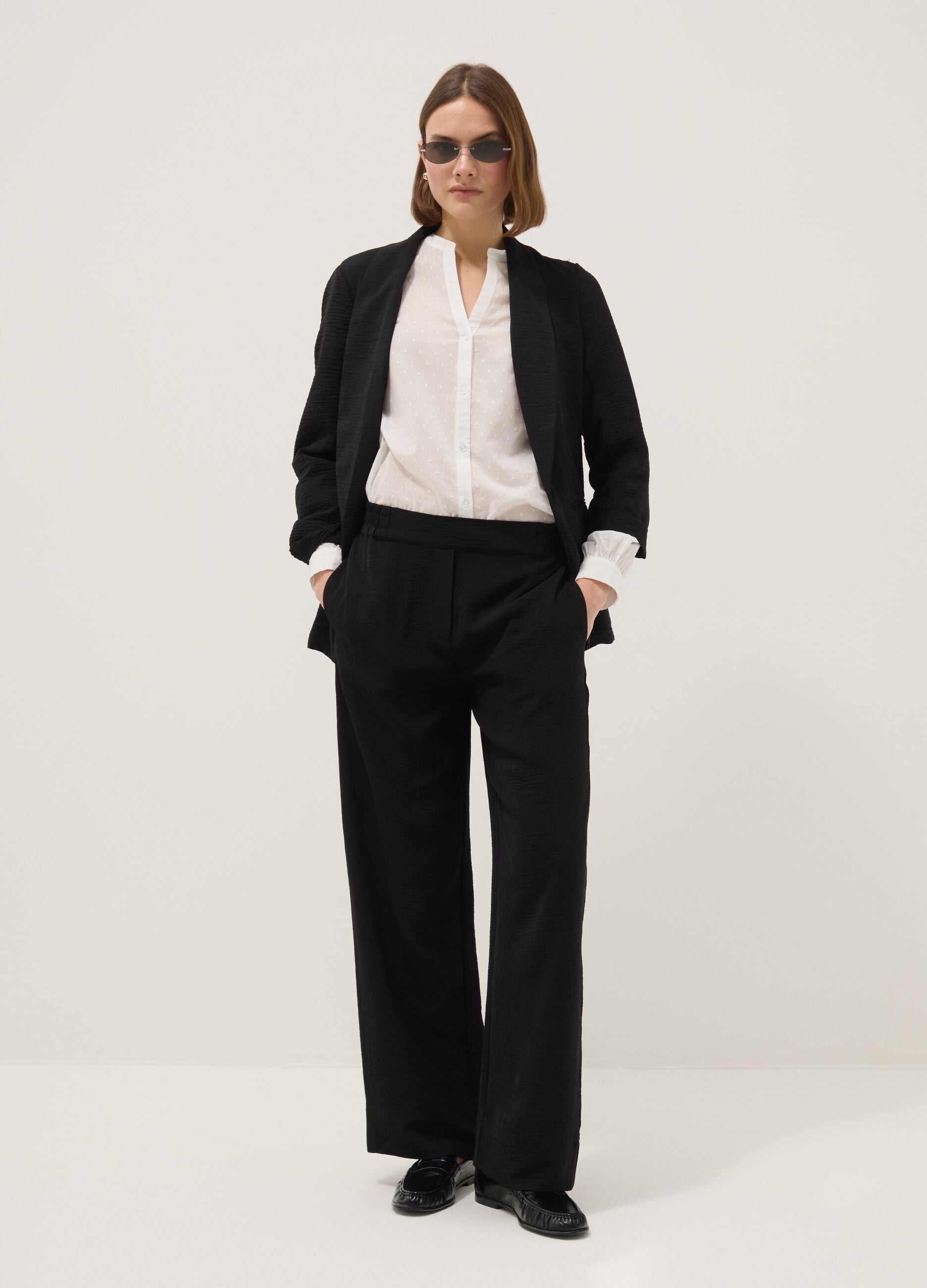 Black buttonless blazer, regular fit