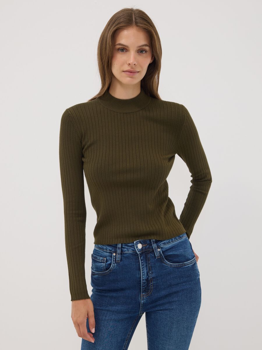 Green ribbed viscose-blend top with high neck_0