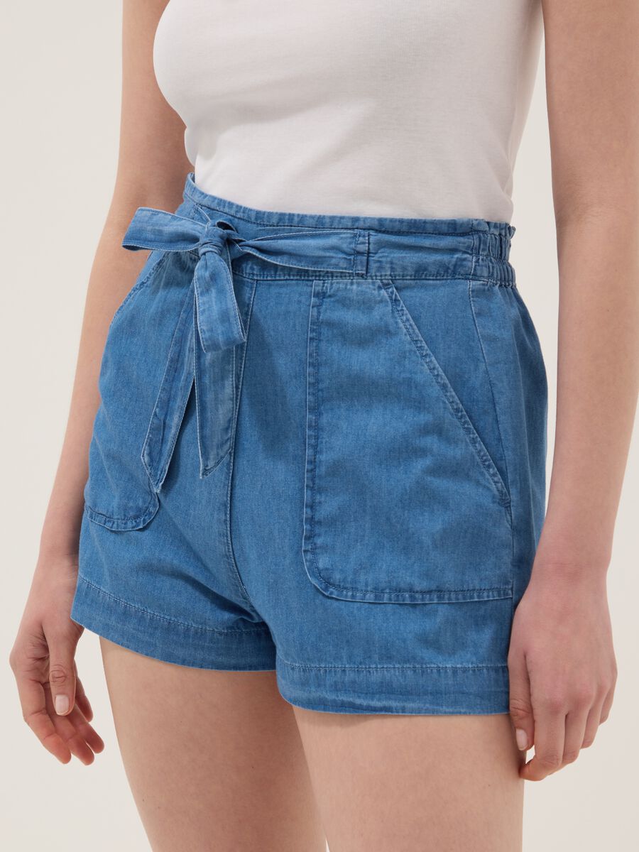Light blue pure cotton denim shorts with elasticated waist, regular fit_3