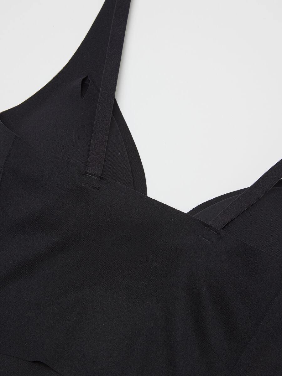 Black non-padded bra with adjustable straps_5