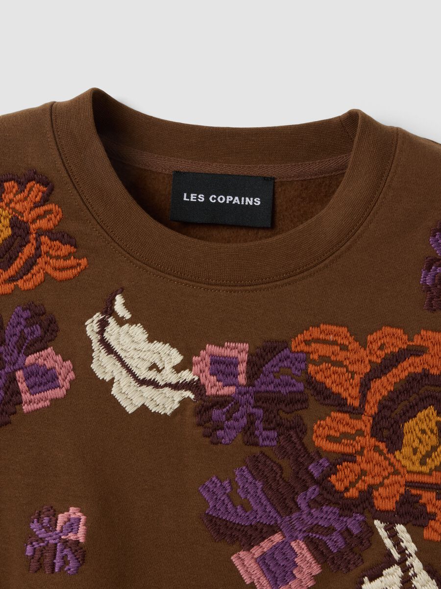 Brown cotton-blend crew-neck sweatshirt with floral pattern_5