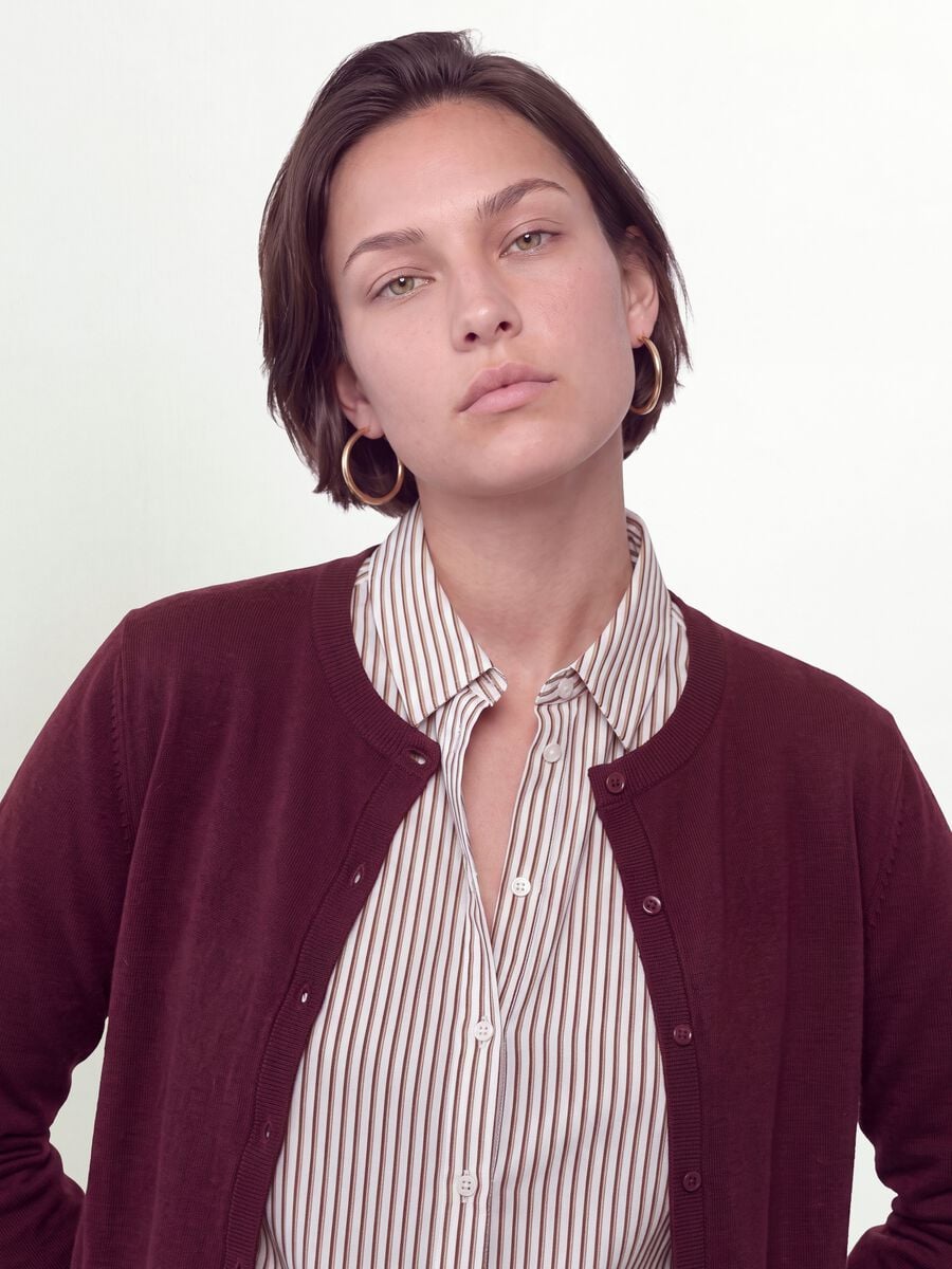 Red viscose-blend cardigan with buttons, regular fit_1