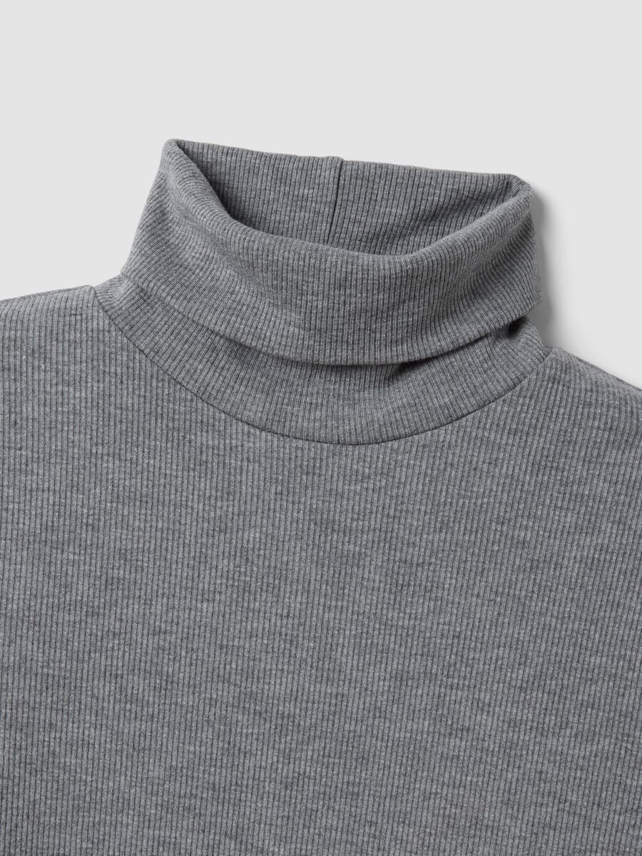 Maglia grigia in viscosa elasticizzata a girocollo regular fit_1