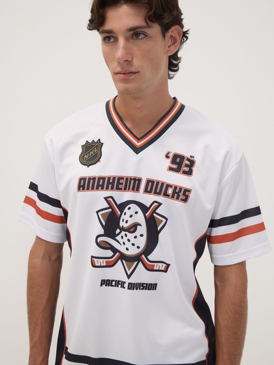 White sports T-shirt with Anaheim Ducks print_0