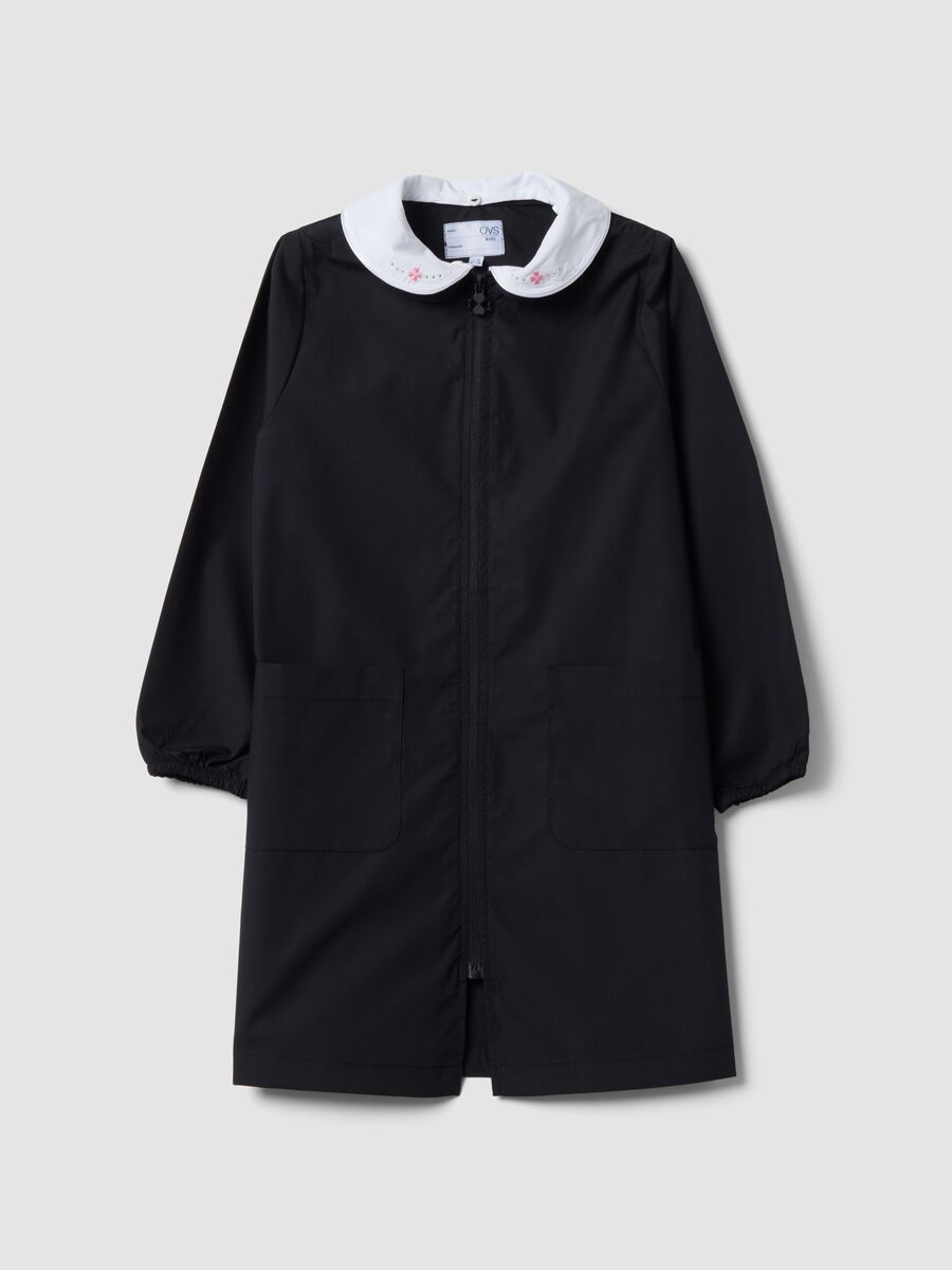 Customisable black school apron for girls with white collar_0