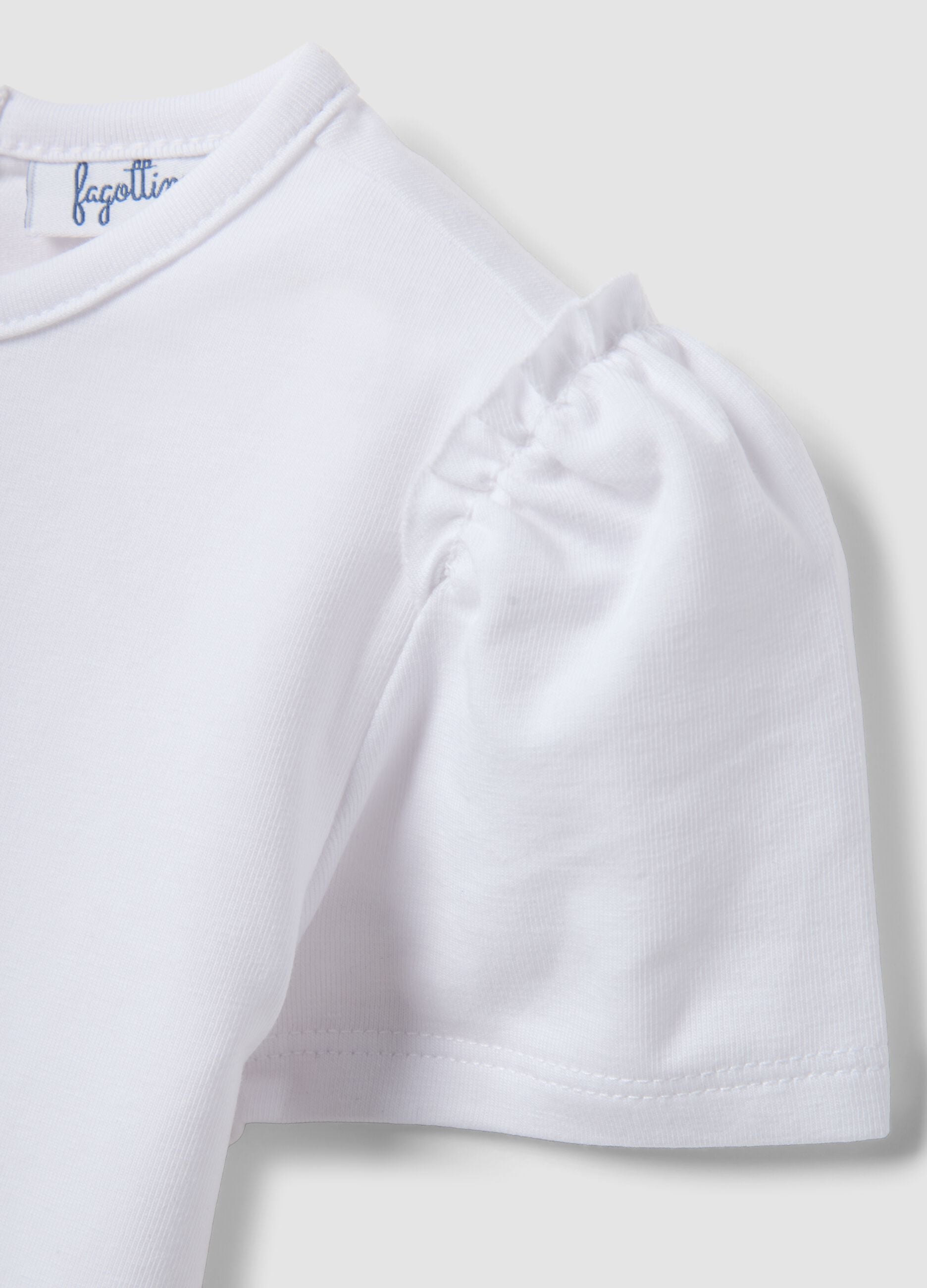 White stretchy cotton regular fit girl&rsquo;s t-shirt with flower embroidery