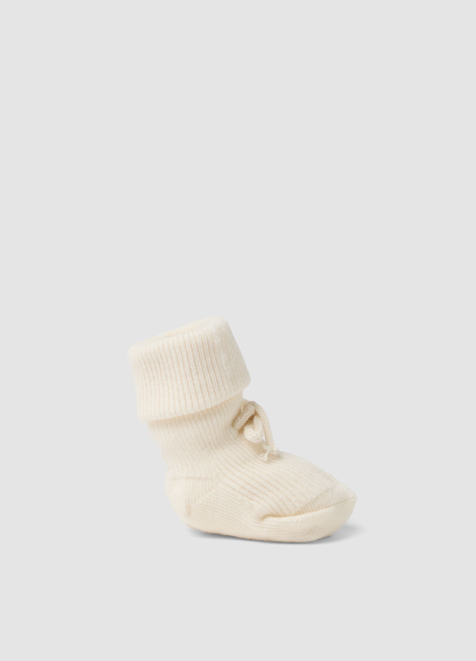 White organic cotton ribbed booties