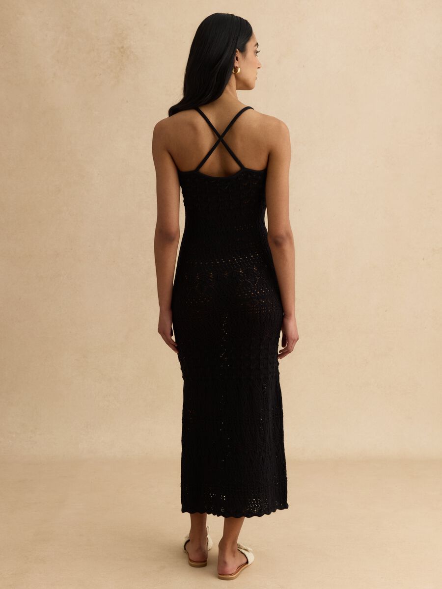 Pure cotton black dress with deep v-neck_2