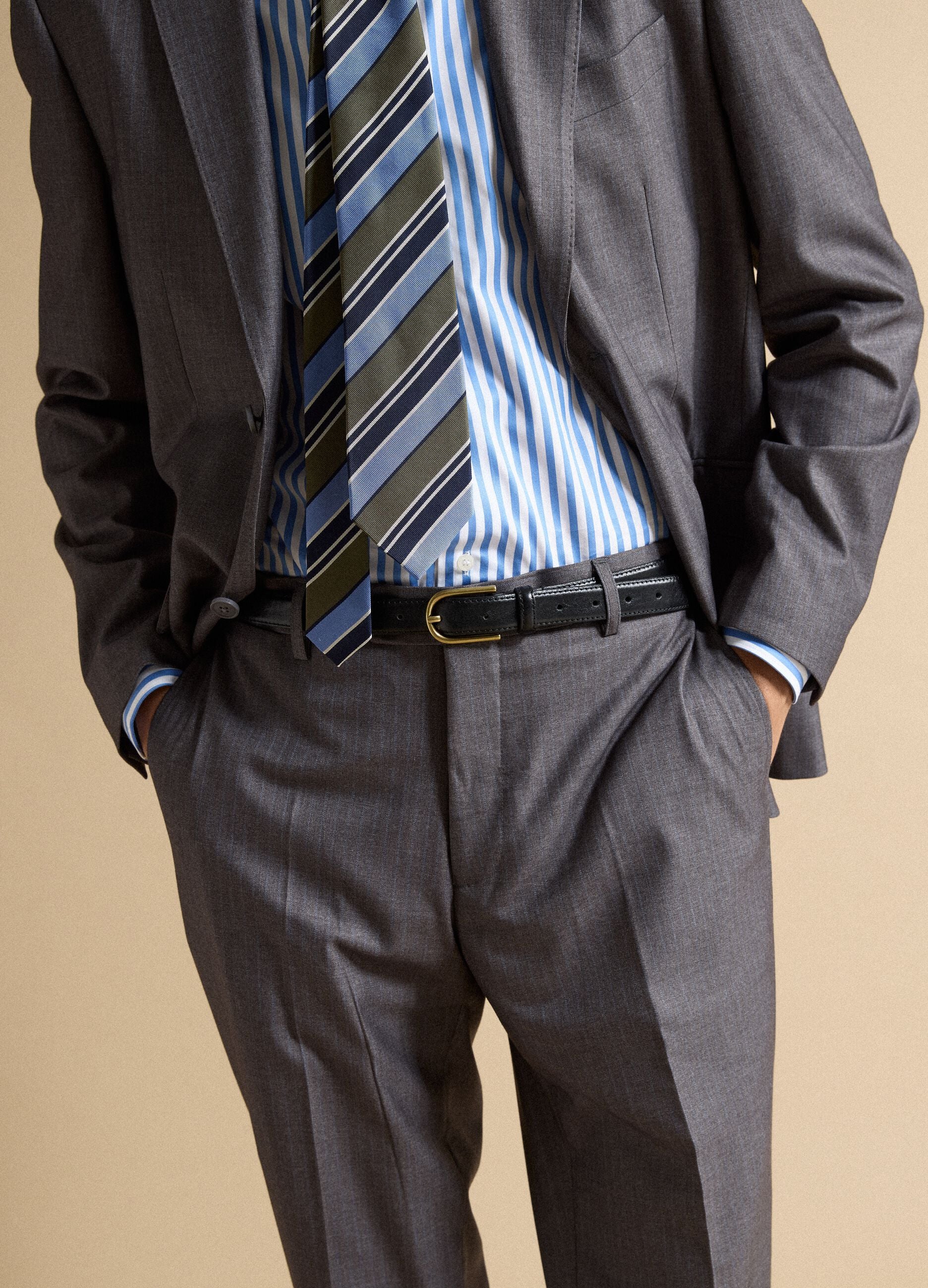 Grey stretch viscose suit with classic lapel