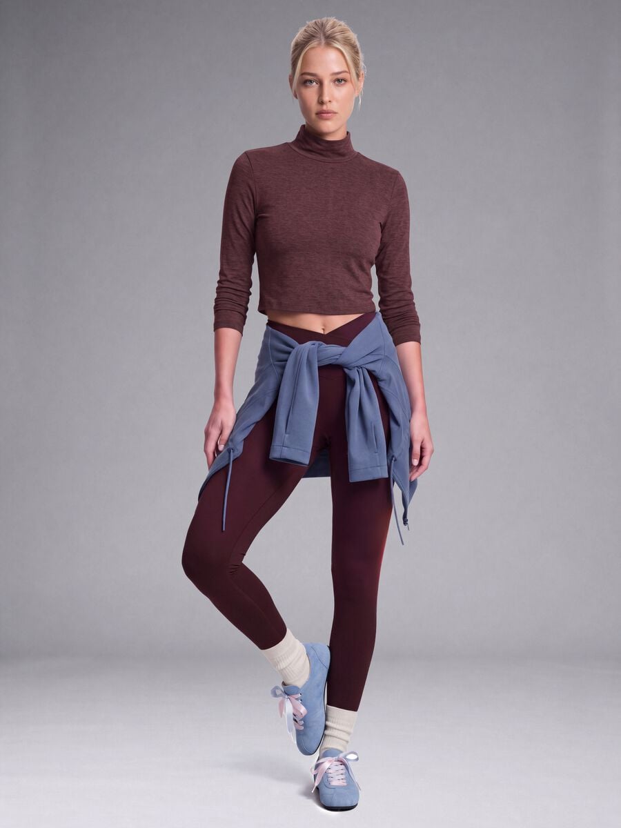 T-shirt viola crop in tessuto elasticizzato con collo rialzato Easy Dry ALTAVIA STUDIO_0