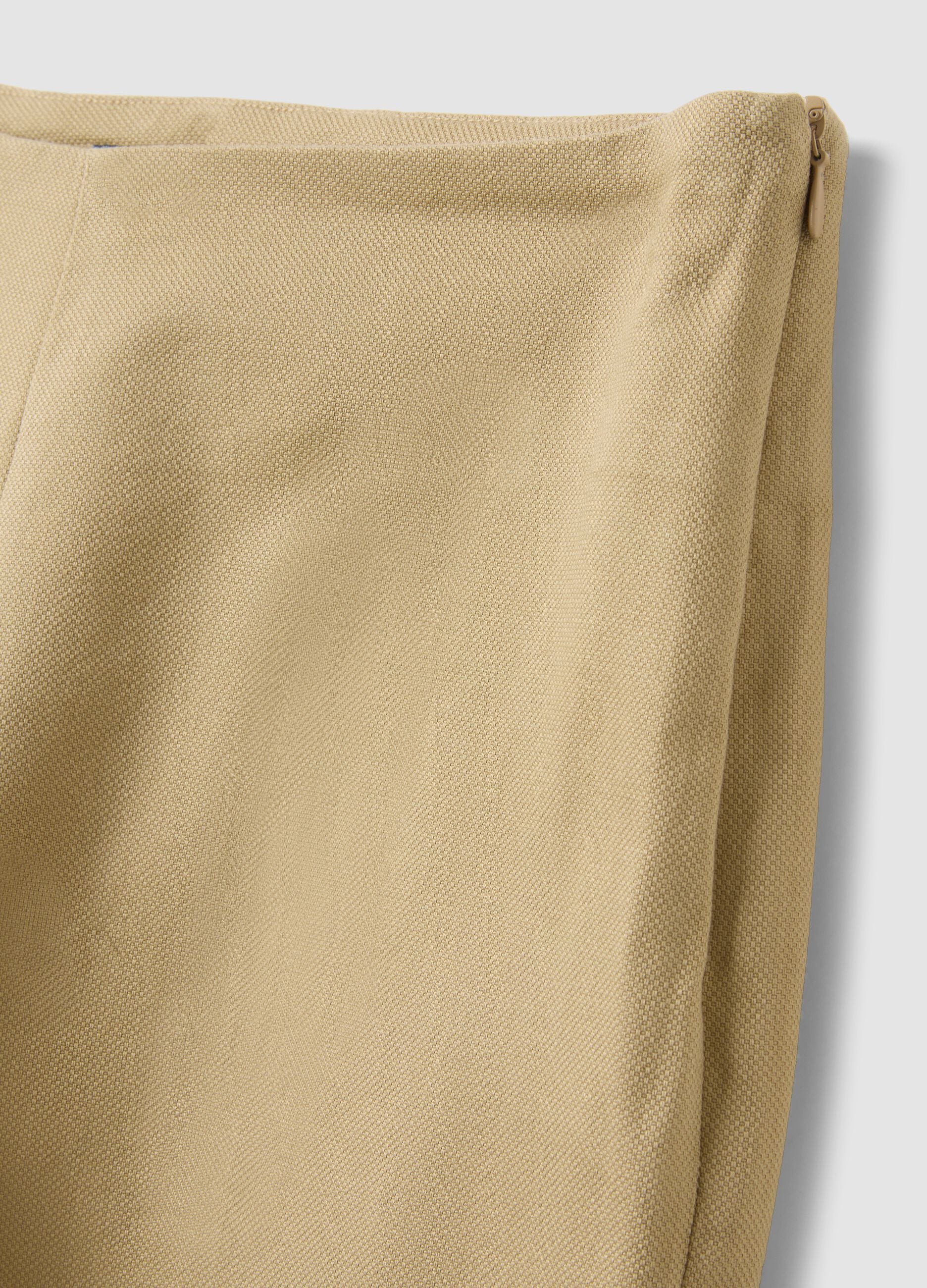 Beige slim fit ankle-length trousers in stretch cotton