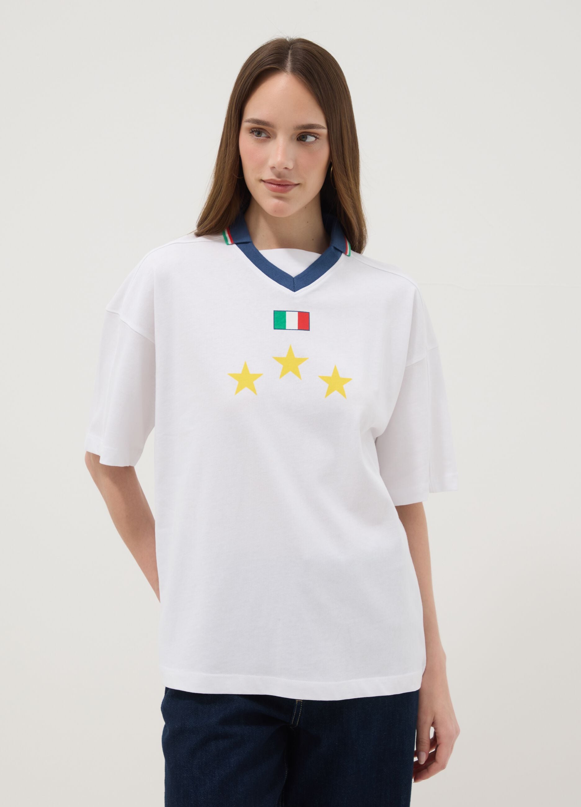 White pure cotton regular fit t-shirt with Italy details