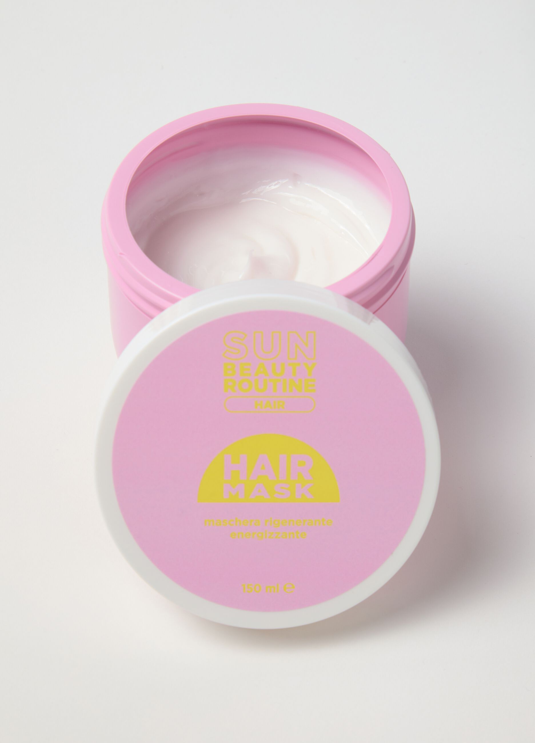 Revitalising and energising hair mask