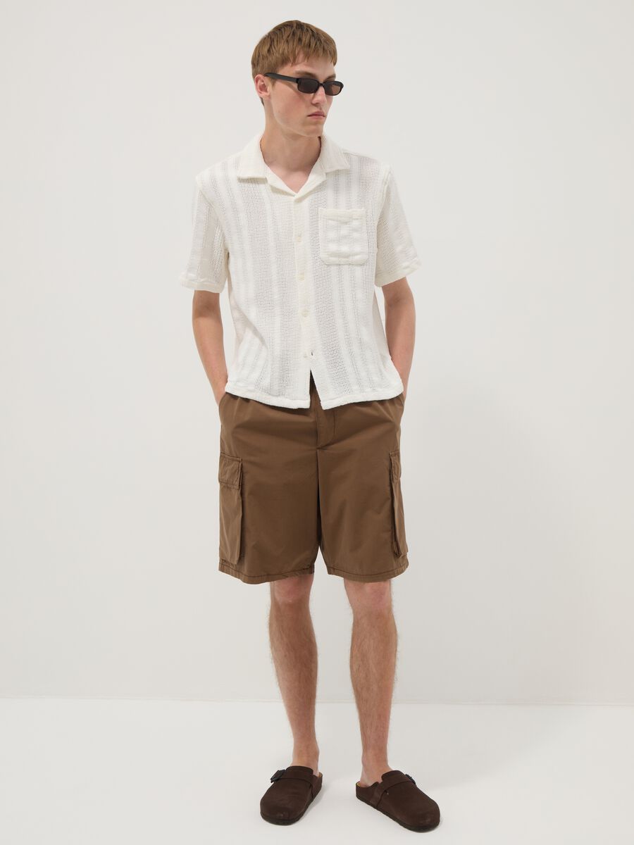 Brown cotton cargo Bermuda shorts with a baggy fit_0