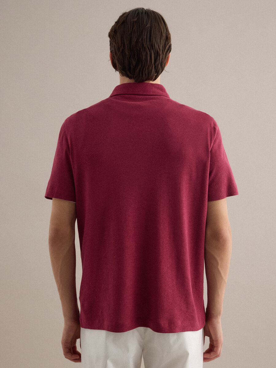 Red regular fit linen-cotton blend polo shirt_4