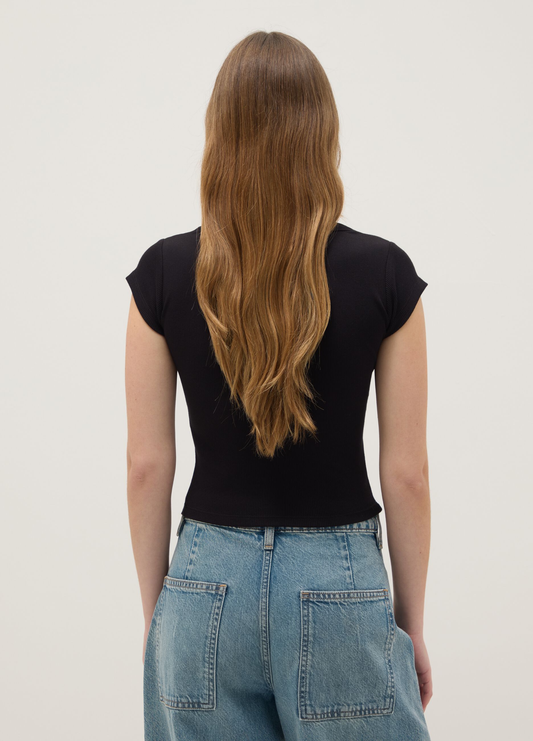 Black slim fit stretch cotton t-shirt with studs on the collar