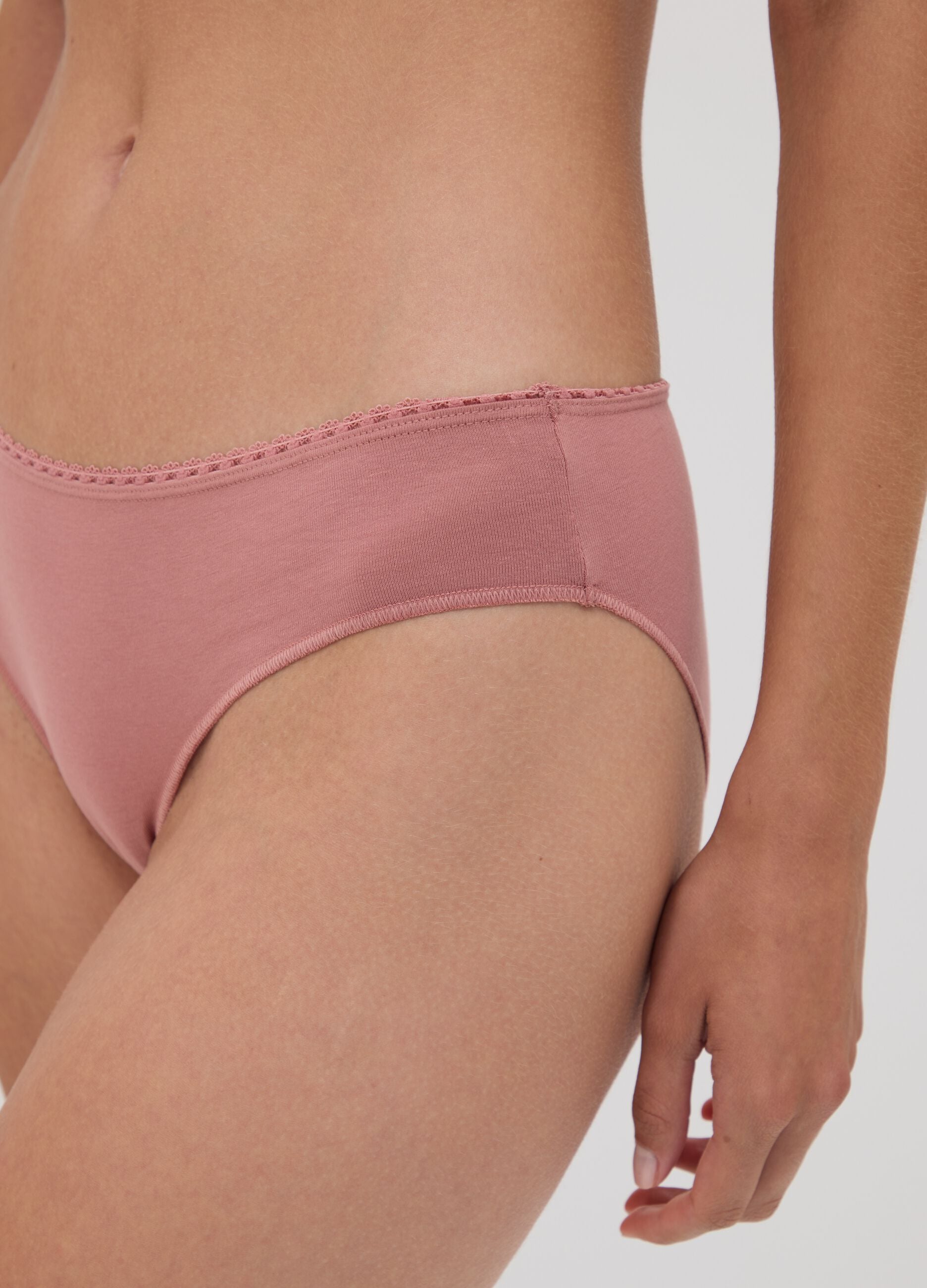 Tripack di slip multicolor in misto cotone organico elasticizzato