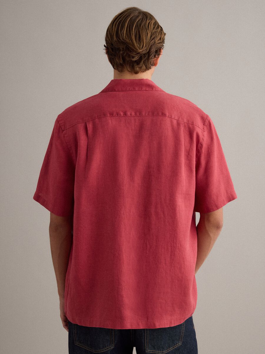 Red shirt with bowling collar in pure linen_3