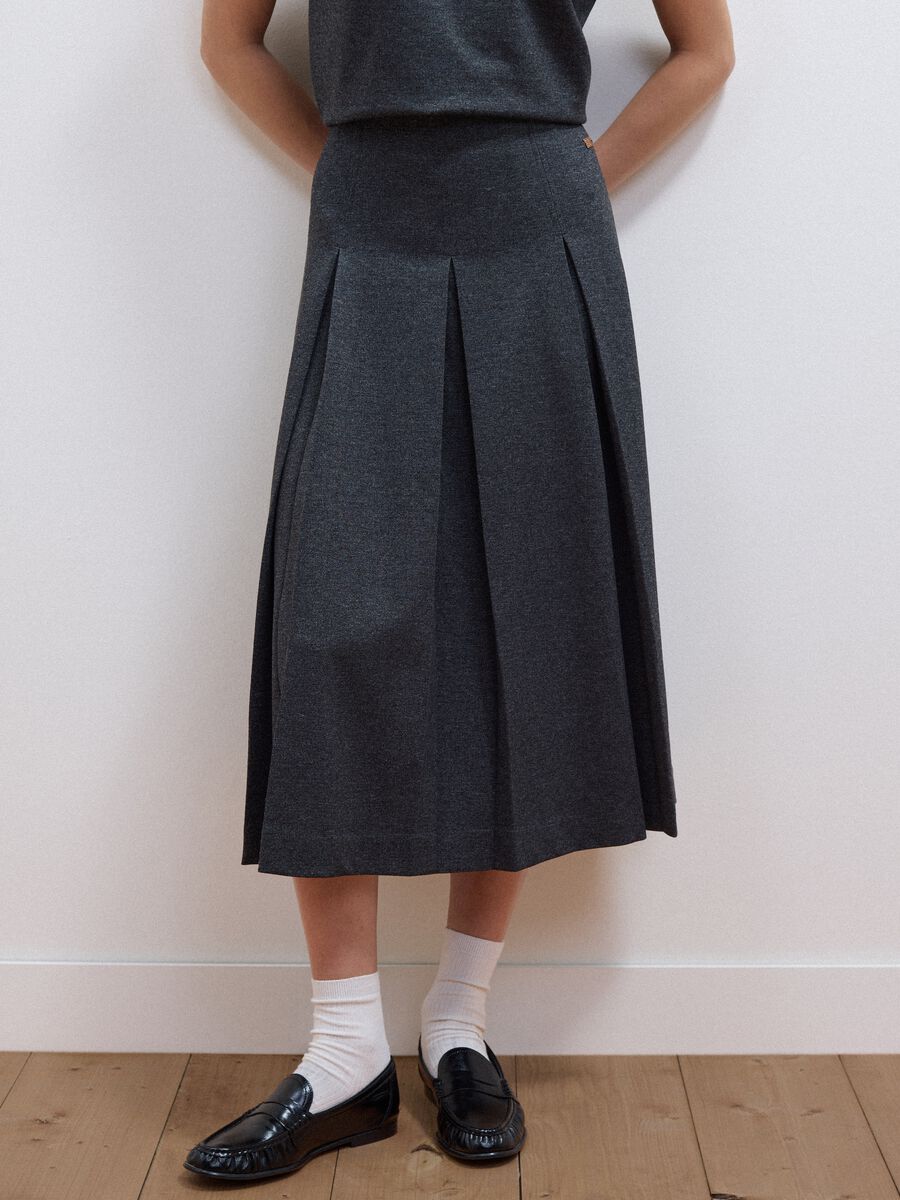 Long grey stretch-viscose skirt, regular fit_1
