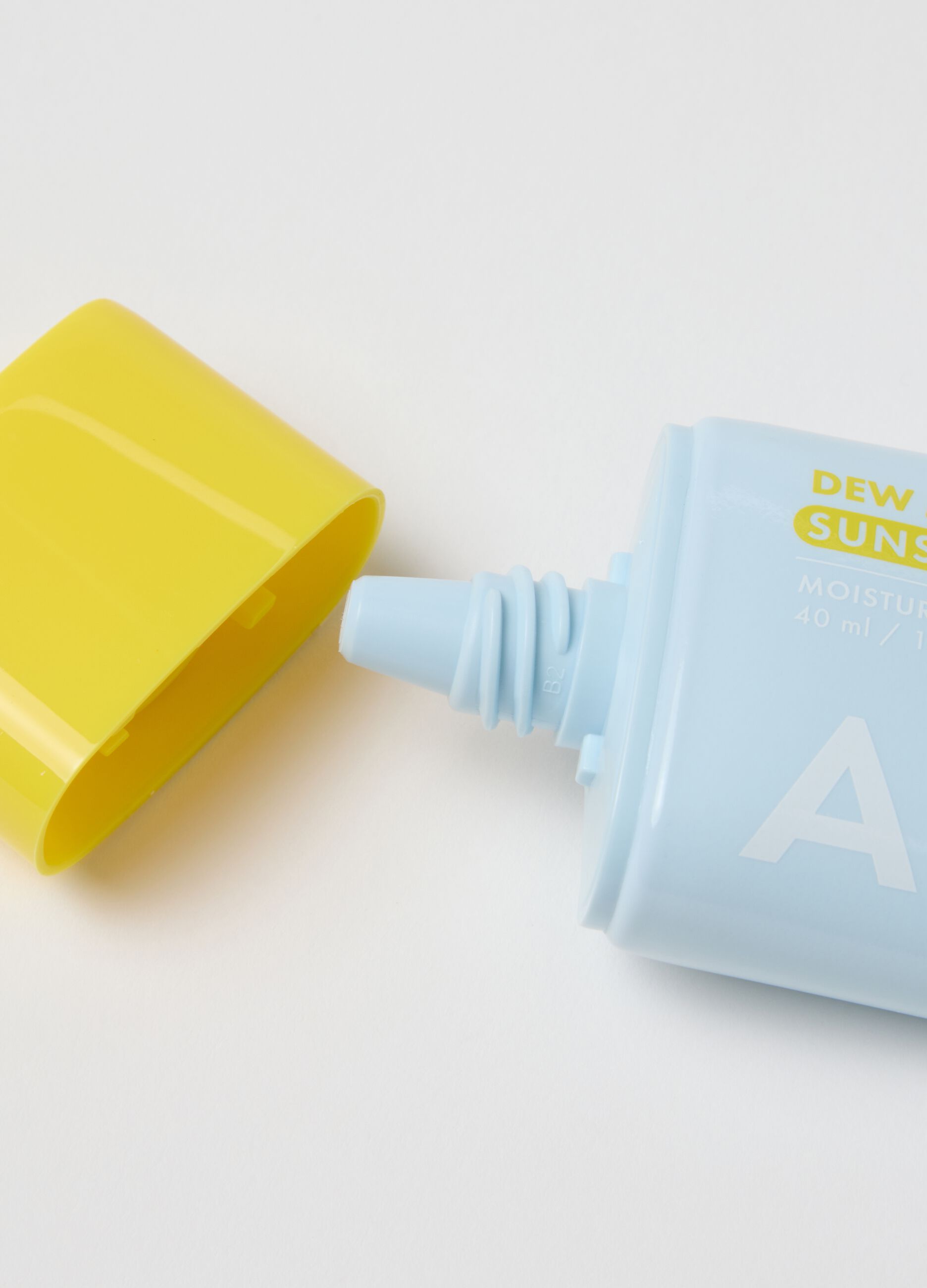 Sun cream for use all year round that moisturises and nourishes the skin. Powerful UV protection with a non-sticky texture