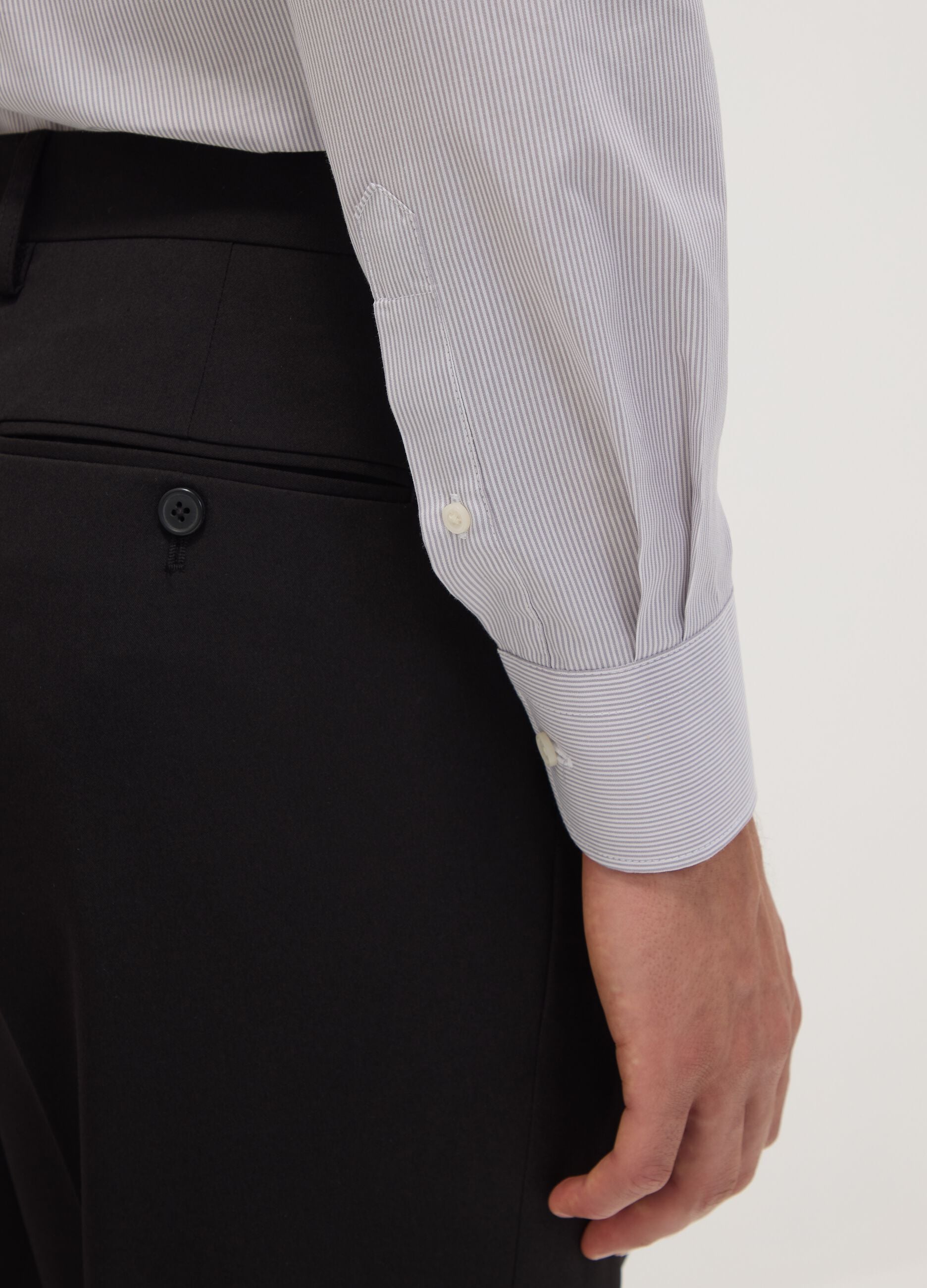 Grey easy-iron cotton-blend shirt with fine stripes, regular fit
