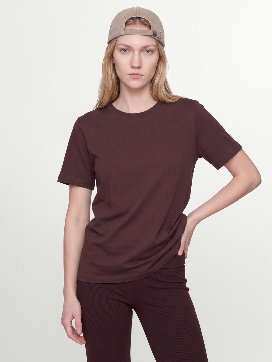 T-shirt marrone in puro cotone organico a girocollo regular fit_0