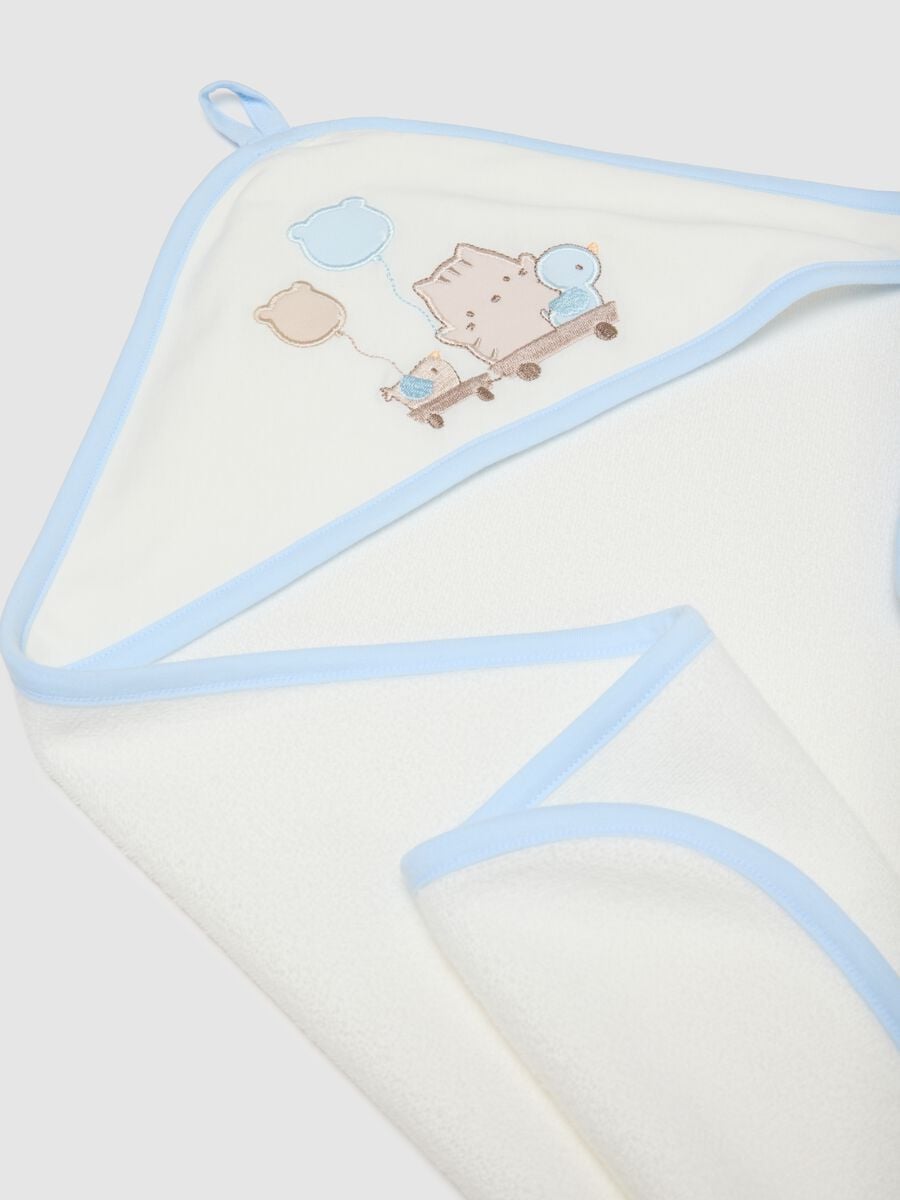 White cotton blend bathrobe with hood and embroidery_2