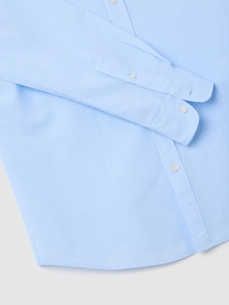 Men&rsquo;s light blue cotton and linen shirt in regular fit with pocket_5