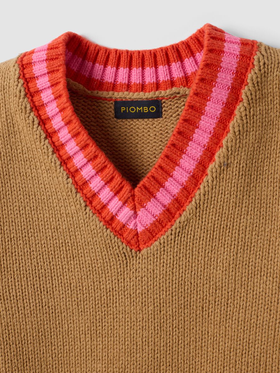 Brown cotton-blend V-neck gilet with contrast trim for girls_5