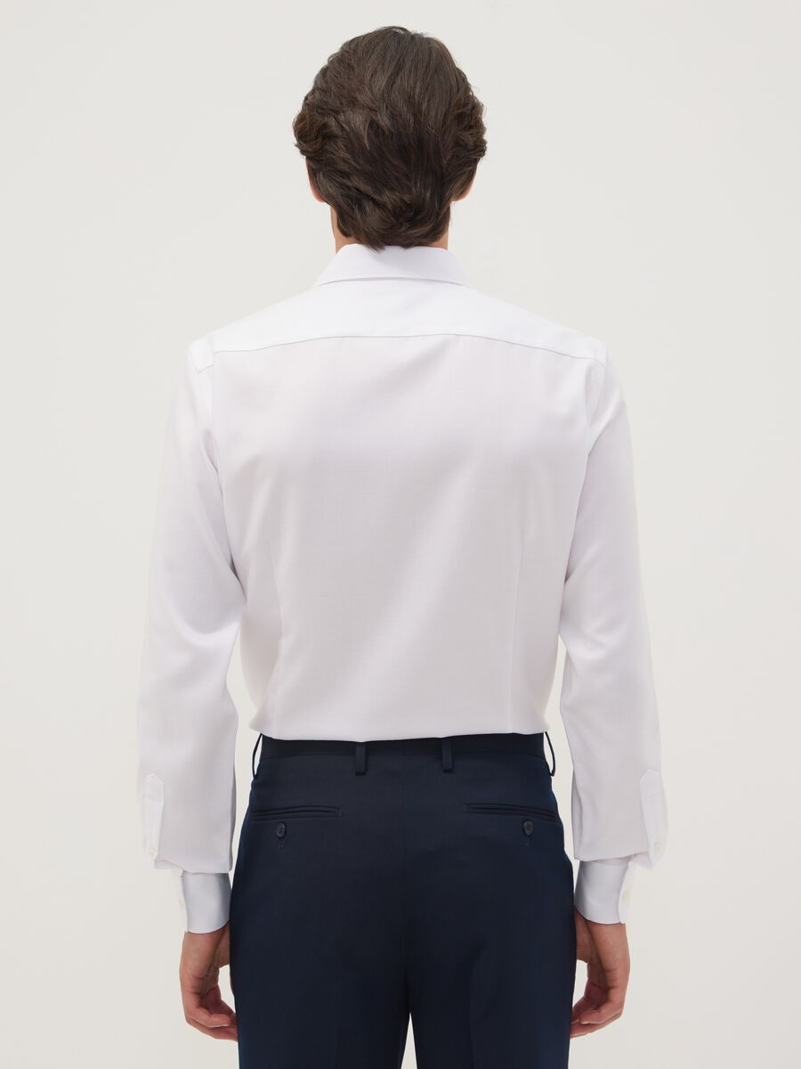 White slim-fit pure cotton shirt with cutaway collar_3