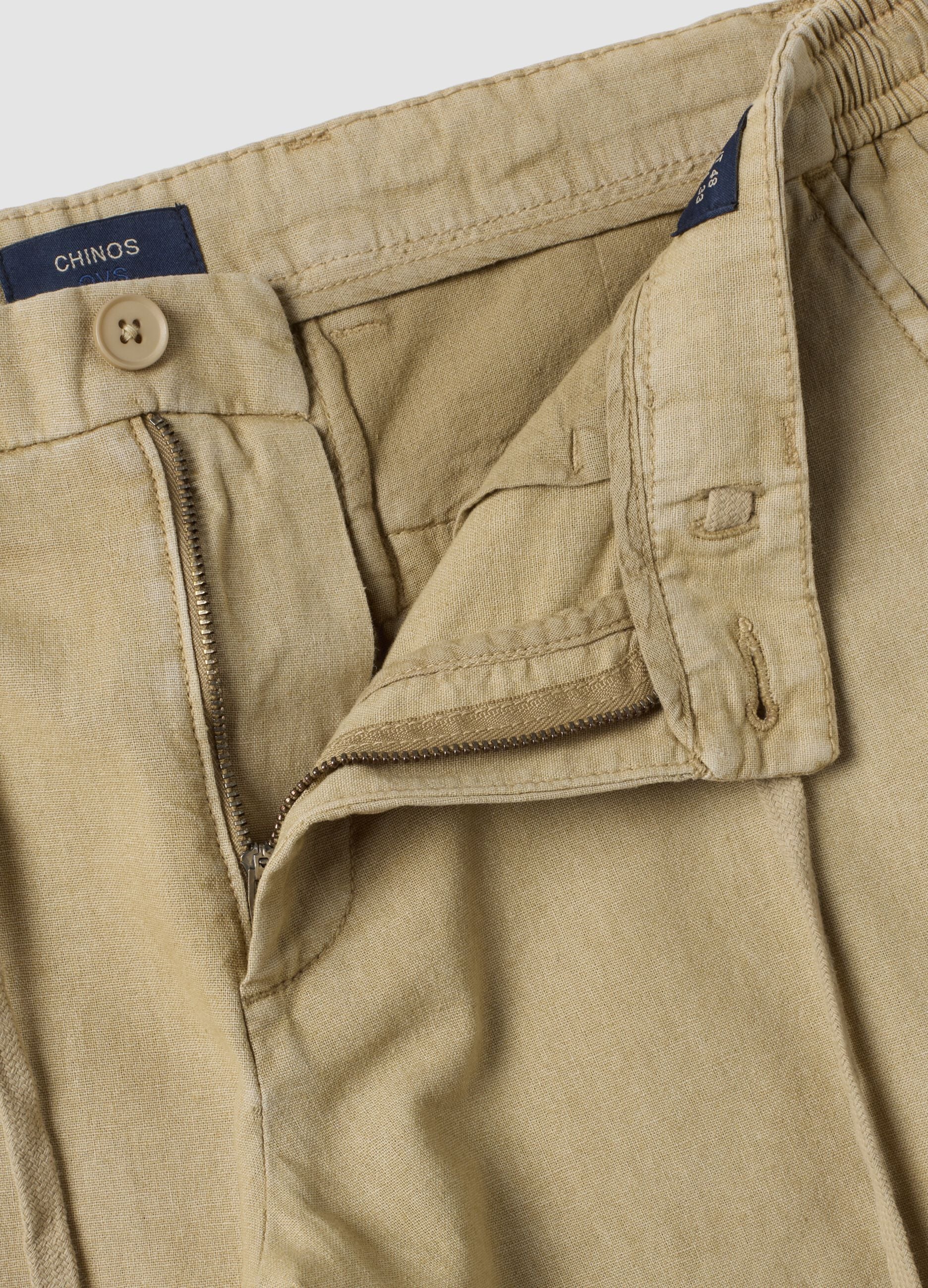 Beige chino Bermuda shorts in a linen and cotton blend
