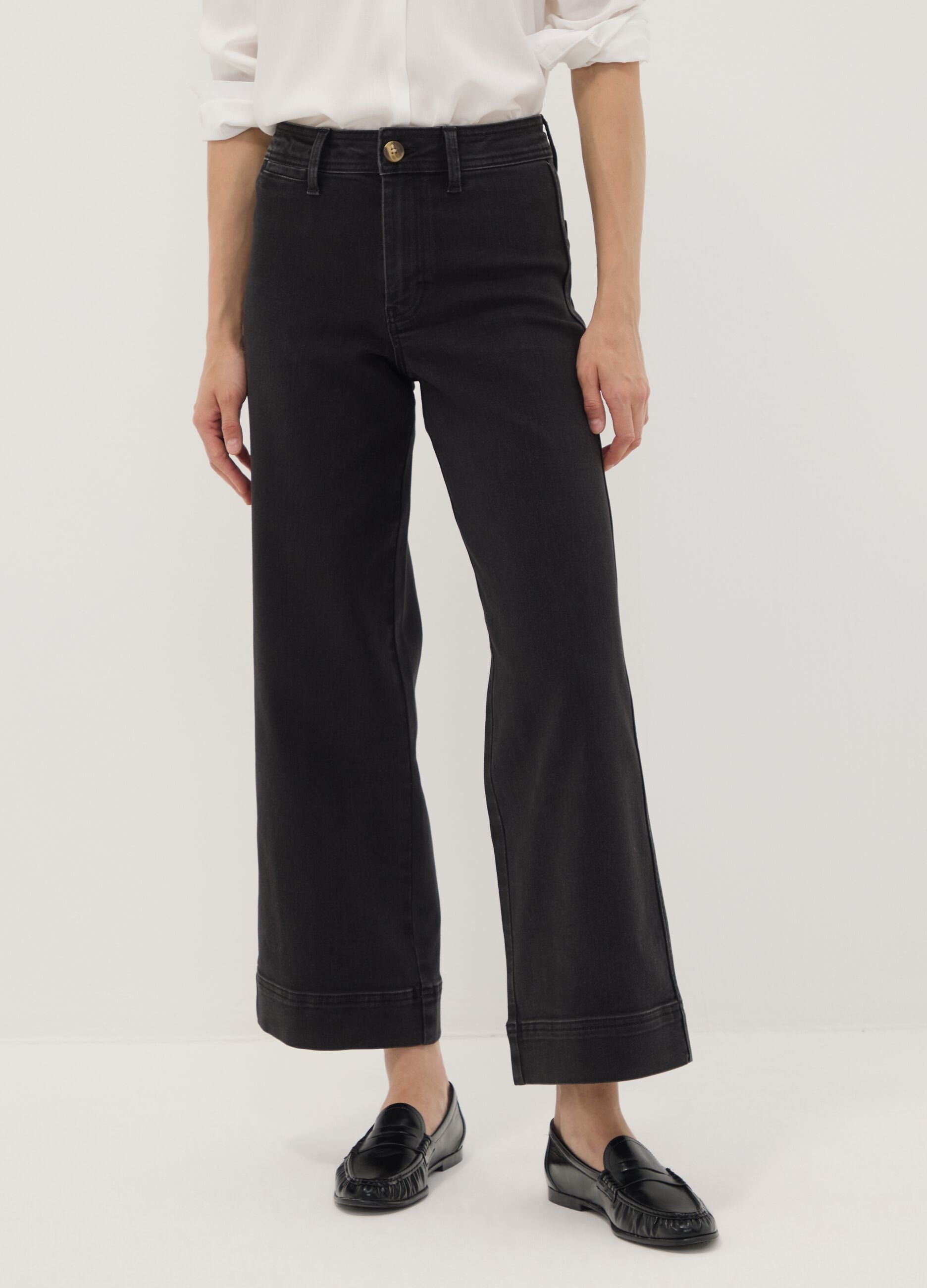 Black wide-leg jeans in stretch cotton