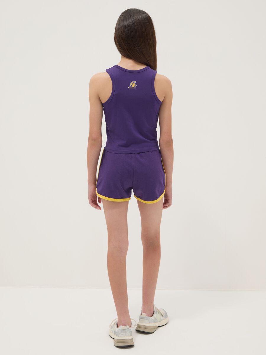 Completo viola in cotone elasticizzato con top e shorts_1