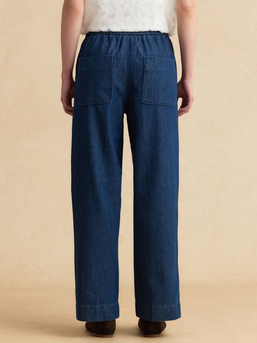 Pantaloni jogger denim blu in puro cotone relaxed fit_2
