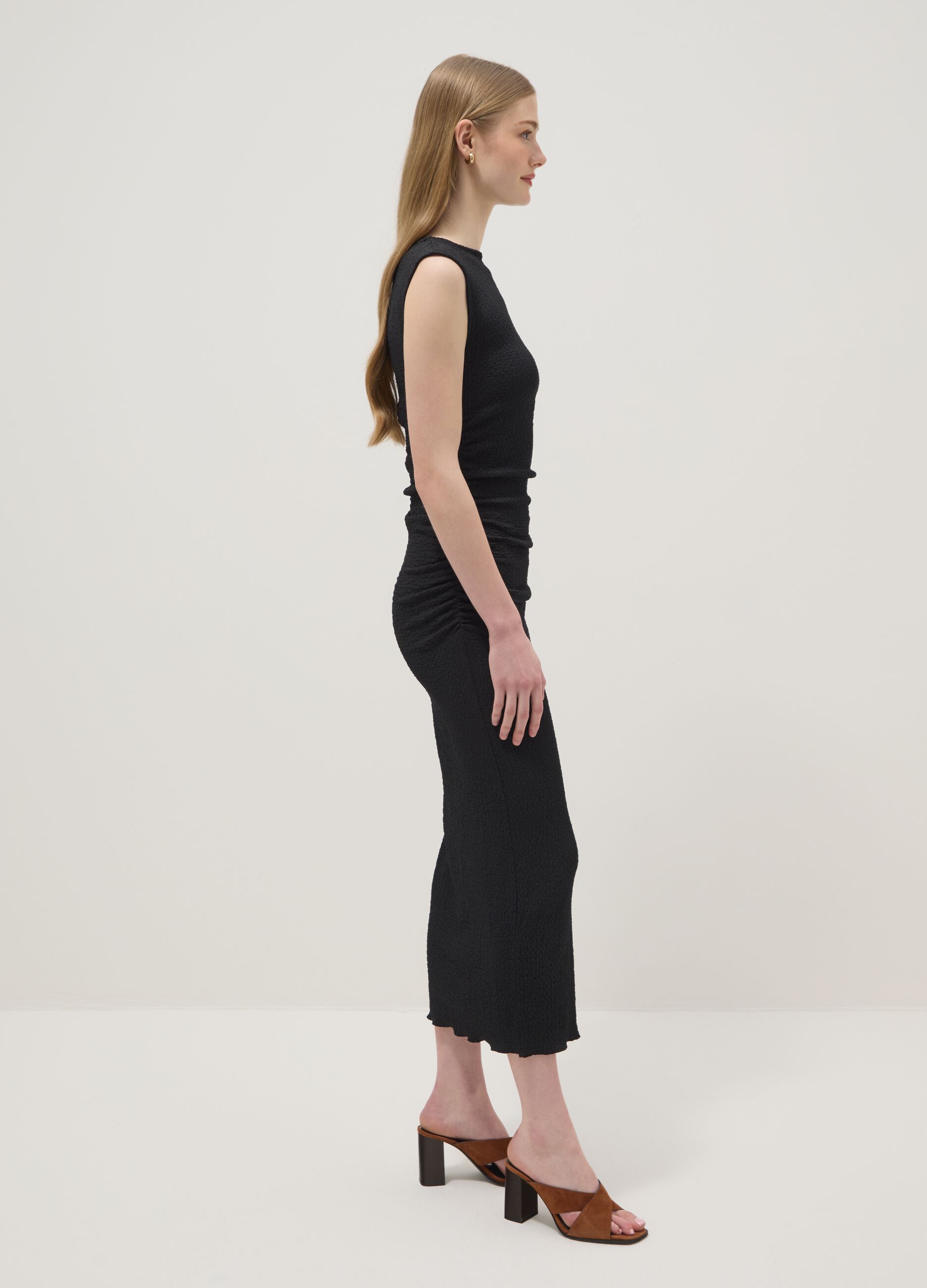 Black fitted maxi dress in stretch fabric
