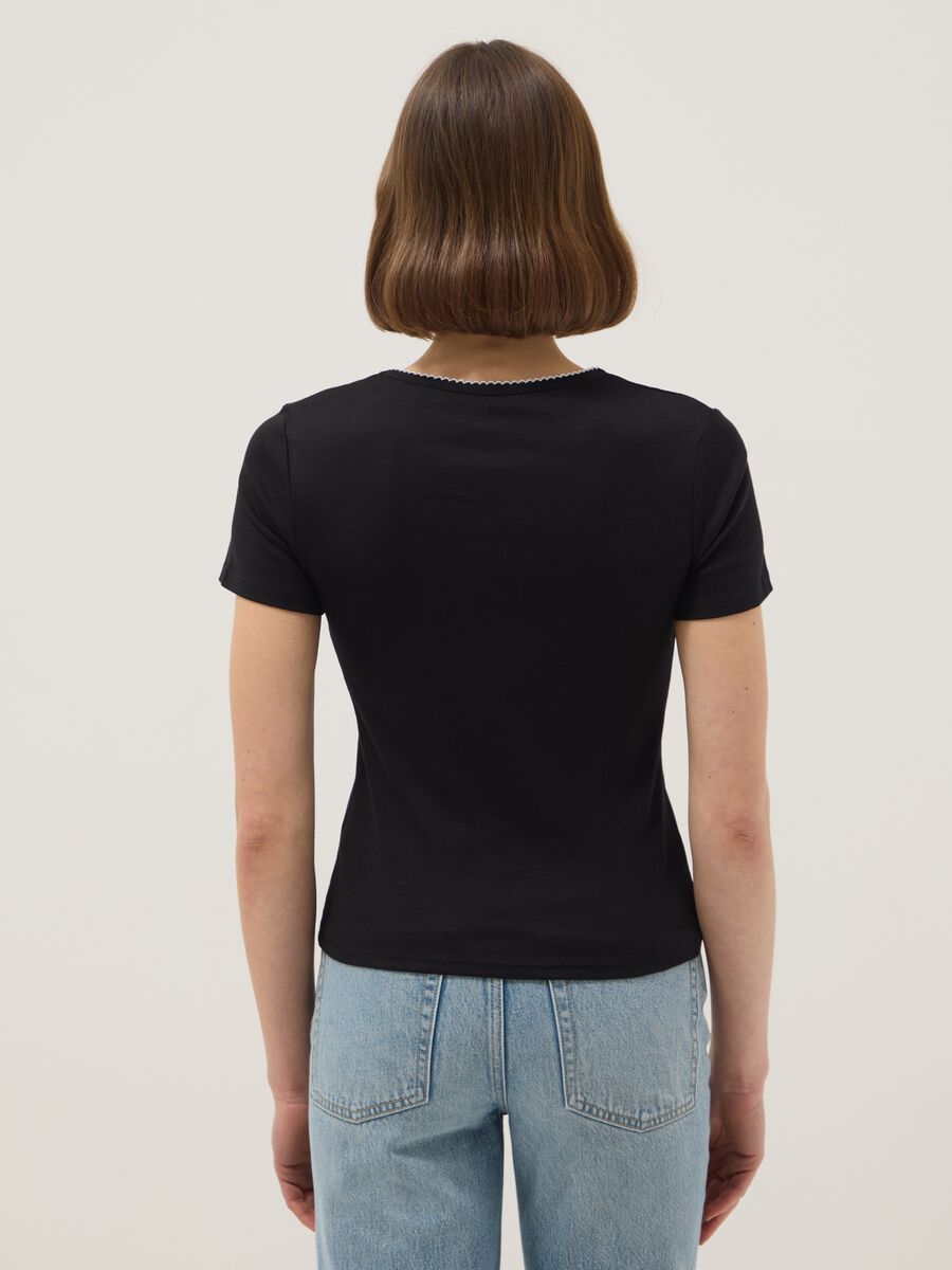 Black pure cotton regular fit T-shirt with contrast stitching_2