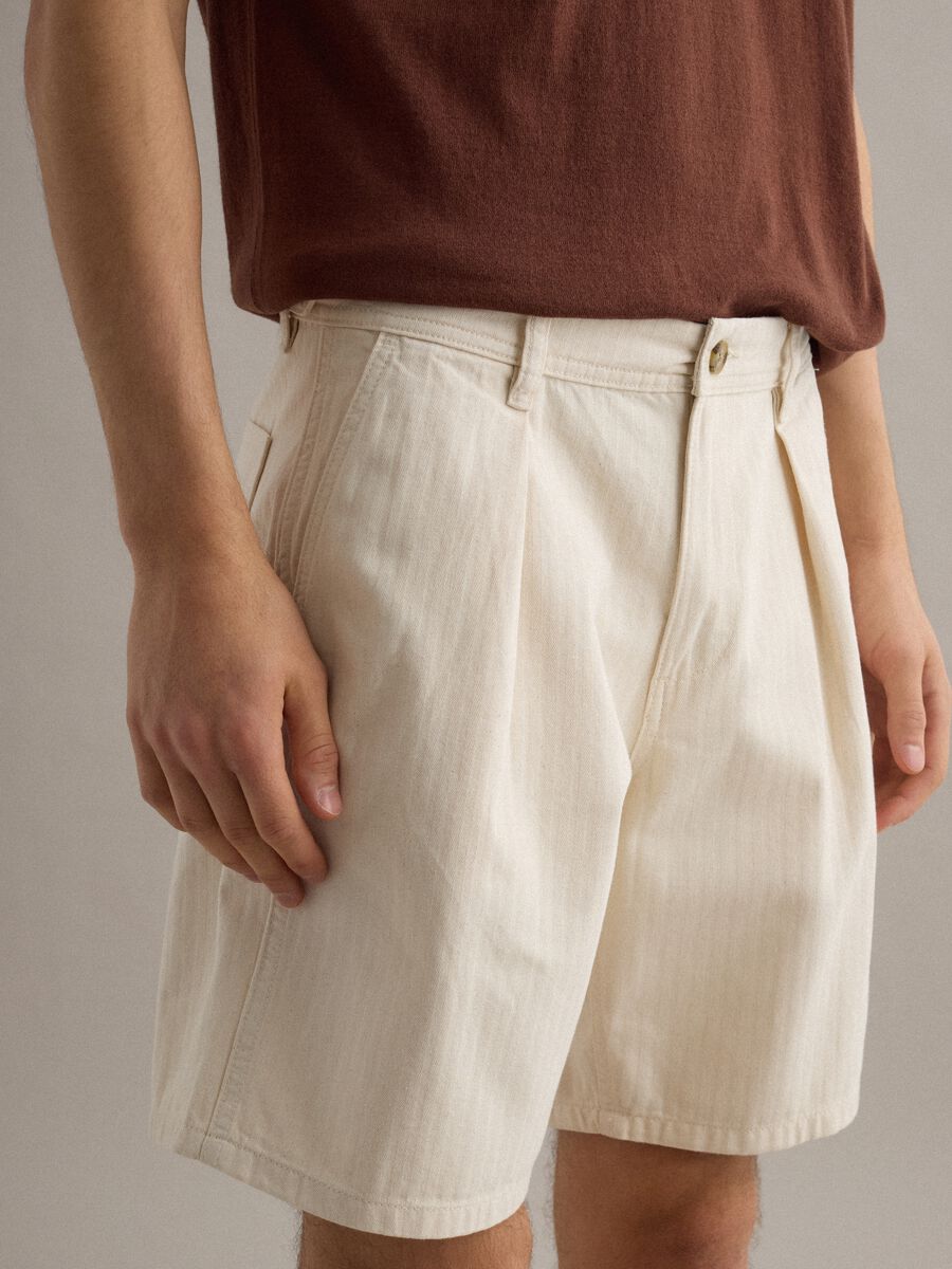 Beige pure cotton chino shorts, regular fit_3