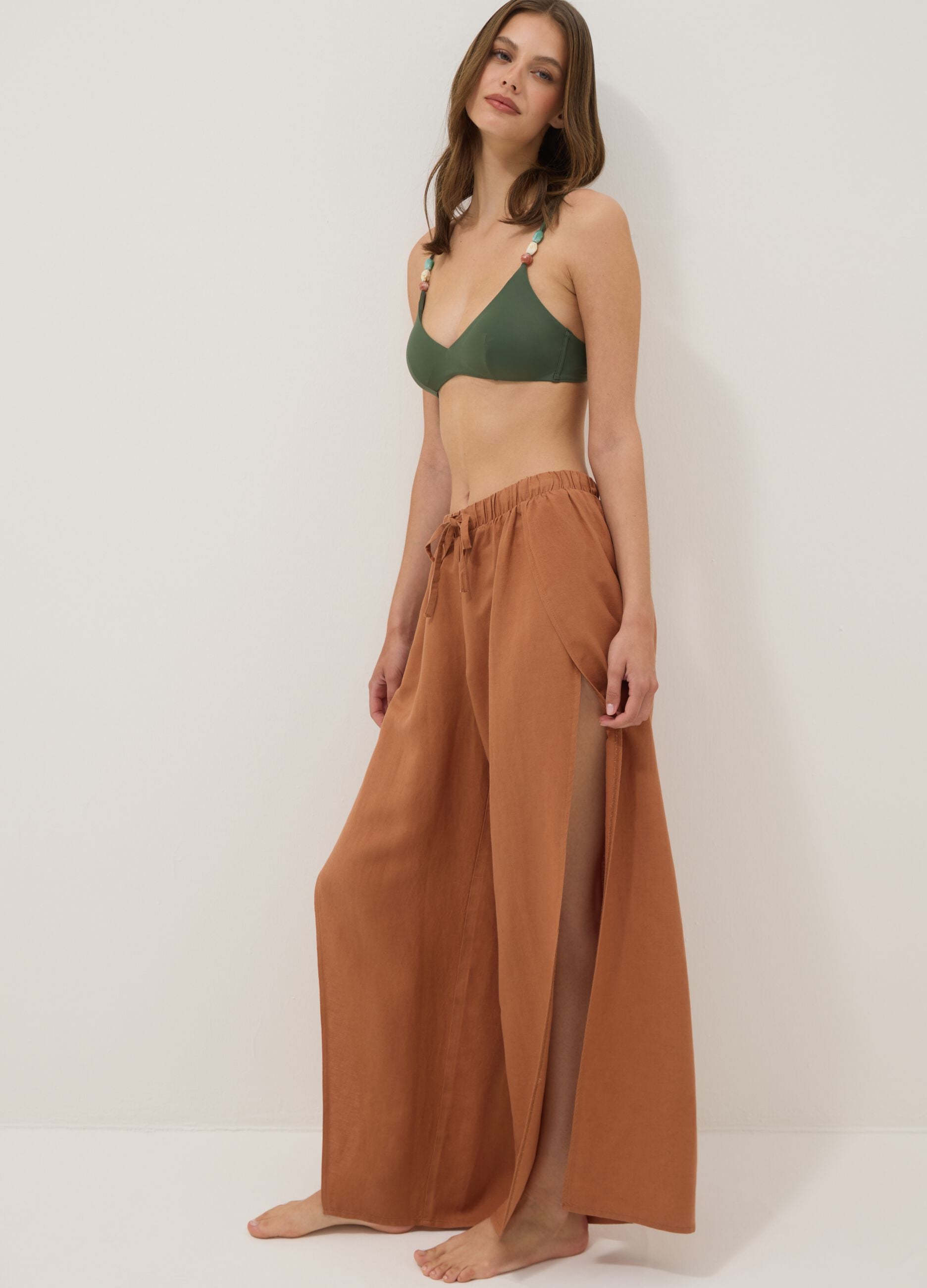 Pantaloni marroni in misto lino e viscosa wide leg
