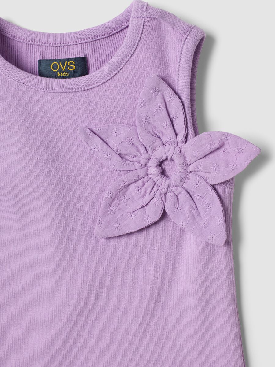 Purple fitted stretch cotton vest top with appliqu&eacute; flower for girls_2