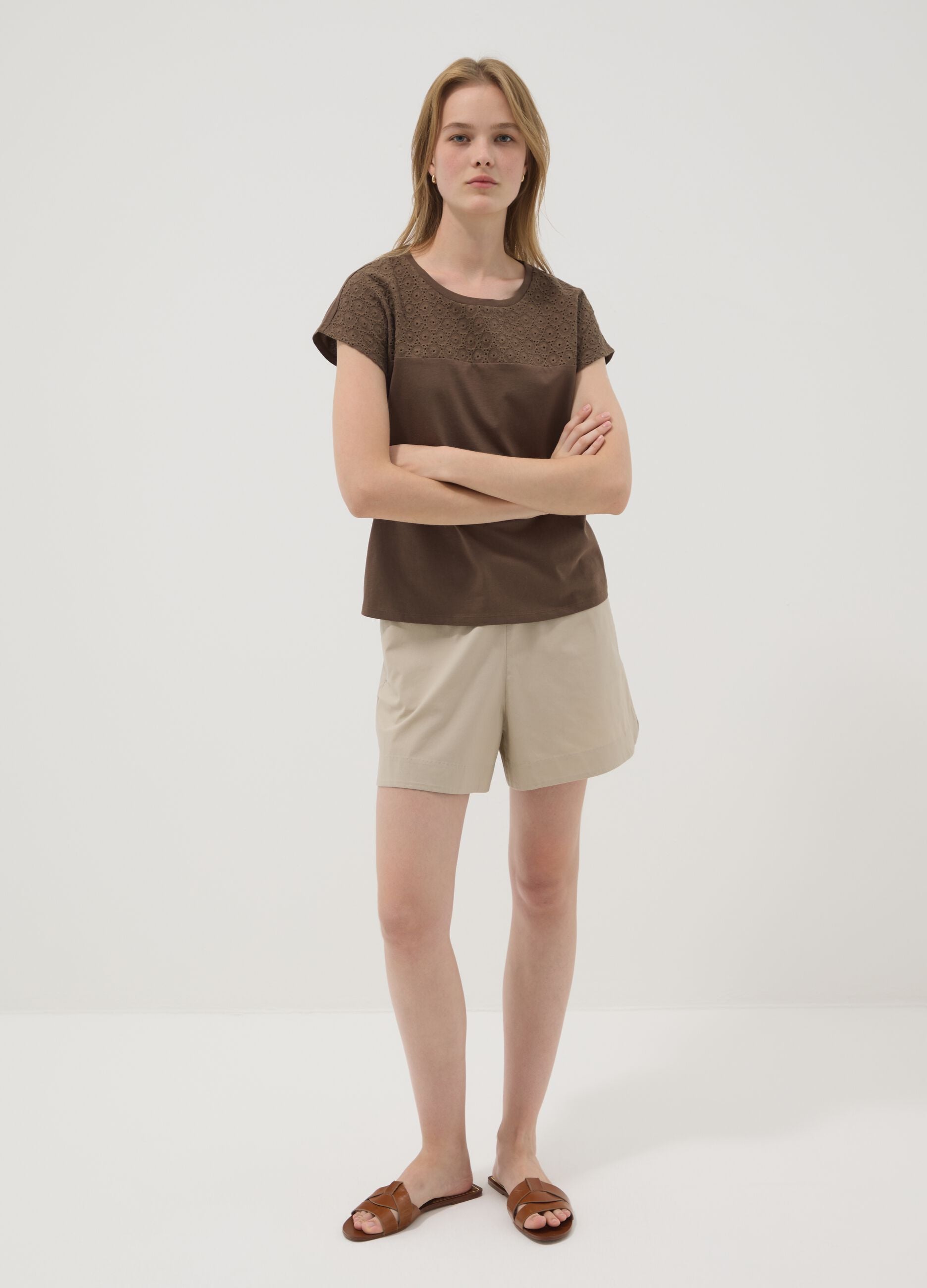 Brown pure cotton T-shirt with broderie anglaise insert