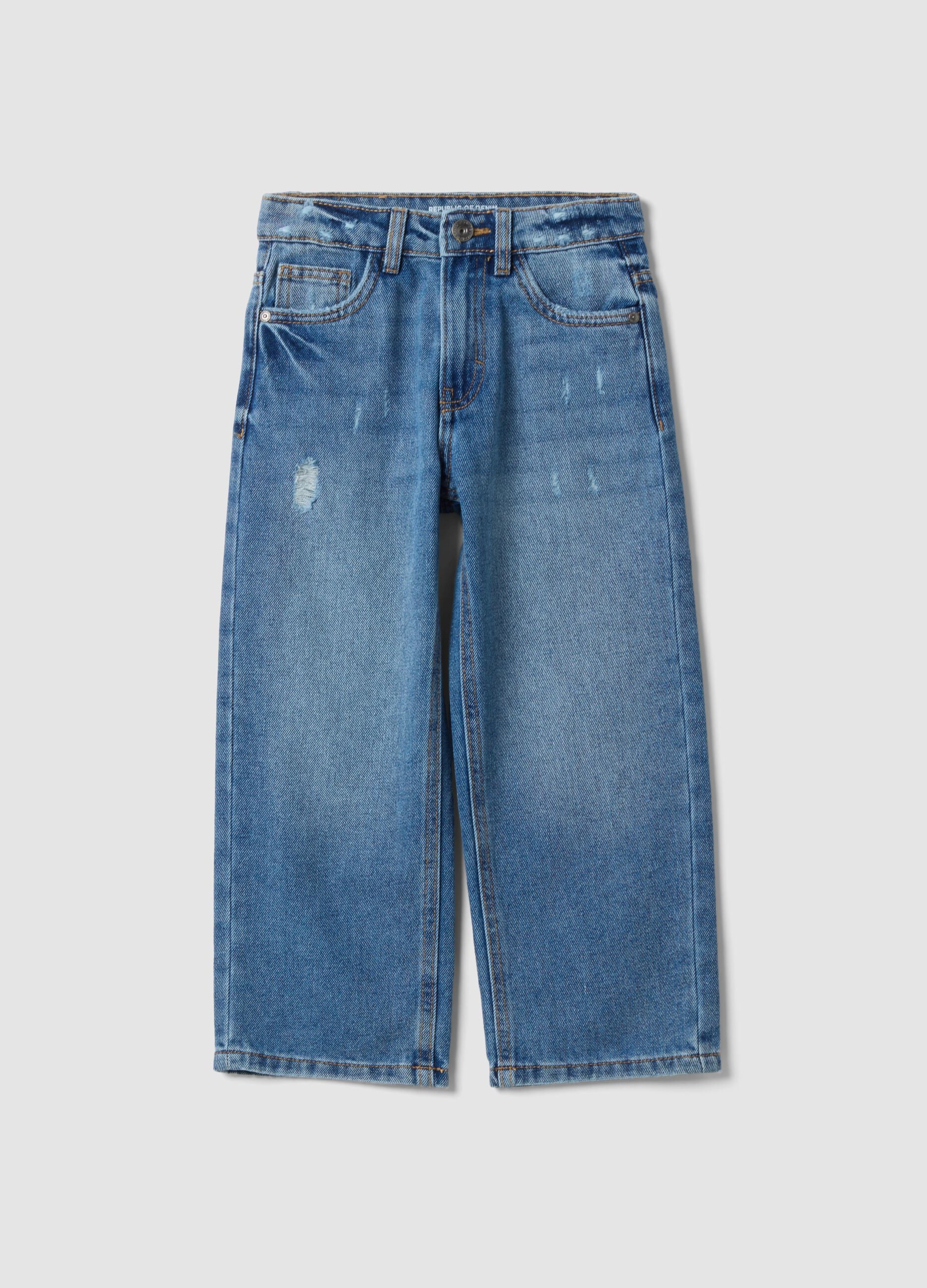 Boys&rsquo; blue oversized-fit jeans in cotton and viscose blend